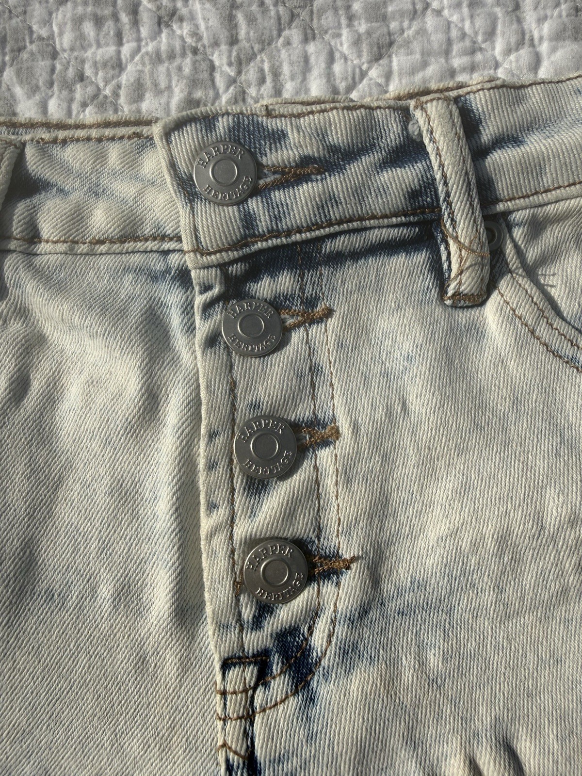 Harper Heritage High Rise Light Wash Distressed Cut Off Denim Shorts 25″ Waist