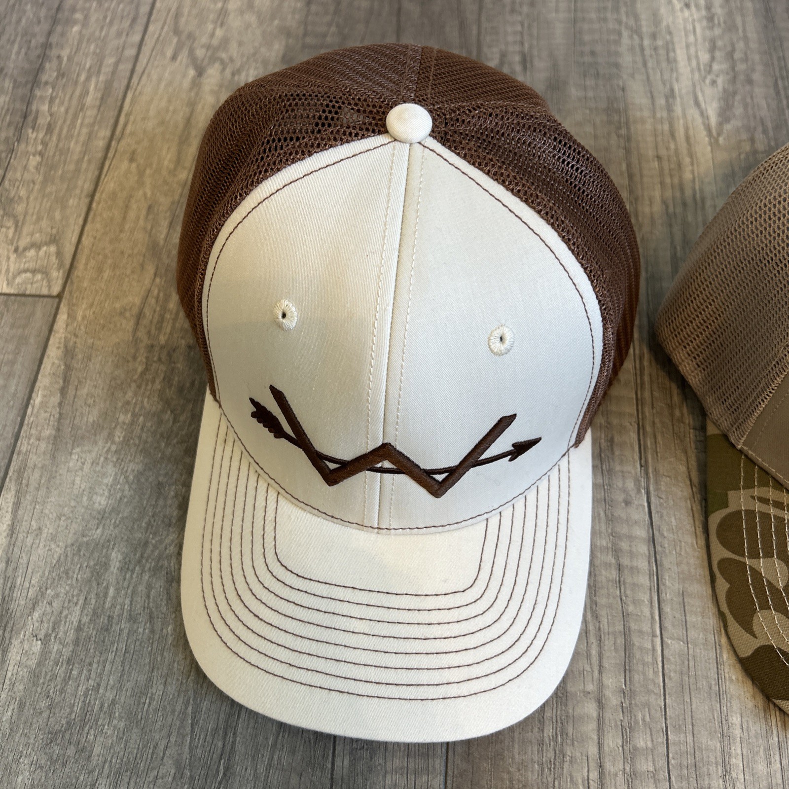 2 Webb Western Camouflage Antler Men’s Hats SnapBack Mesh Brown Beige Lot Pair