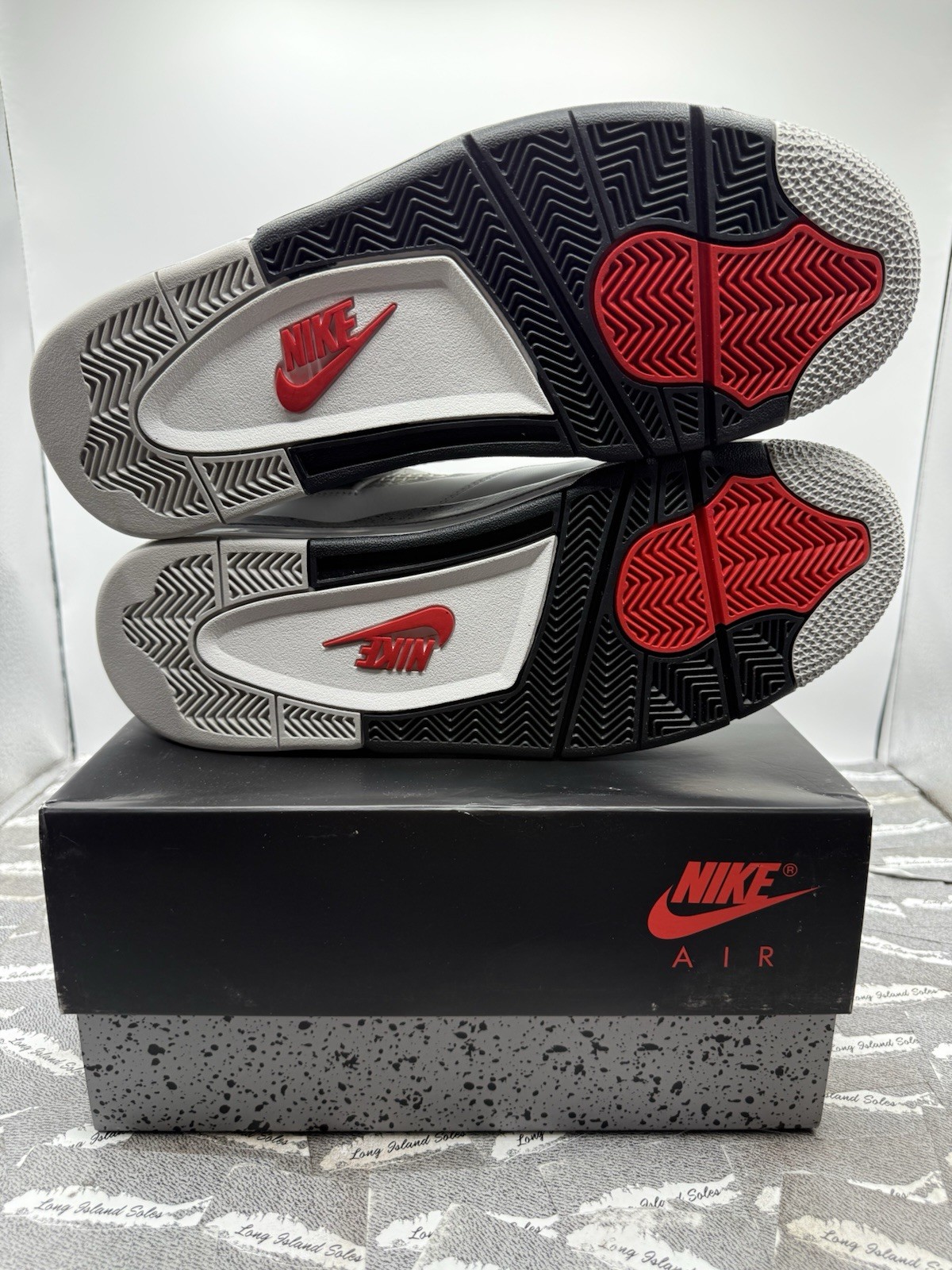 Air Jordan 4 Retro OG 2025 White Cement FV5029-100 Men’s Size Grey Black New