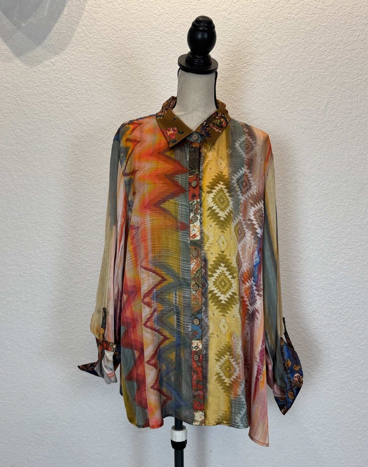 John Mark Size 2X Floral Roll-Tab Sleeve southwestern-inspired multi-print NWT