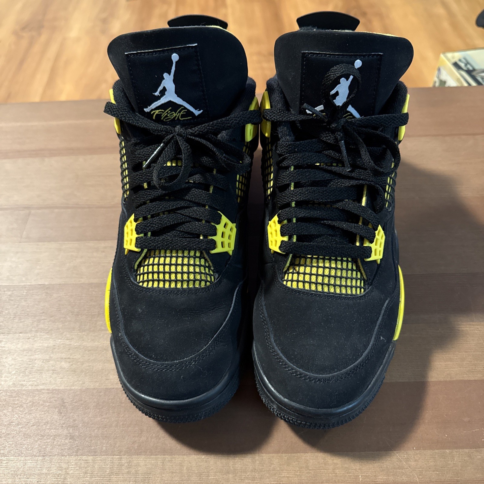 Air Jordan 4 Retro Thunder 2023 Mens Size 10.5 DH6927-017 No Box