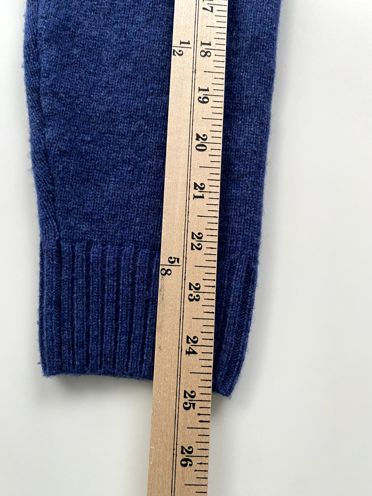 Lambswool, Navy, Black Brown 1826 Men’s V-Neck Sweater Sz M