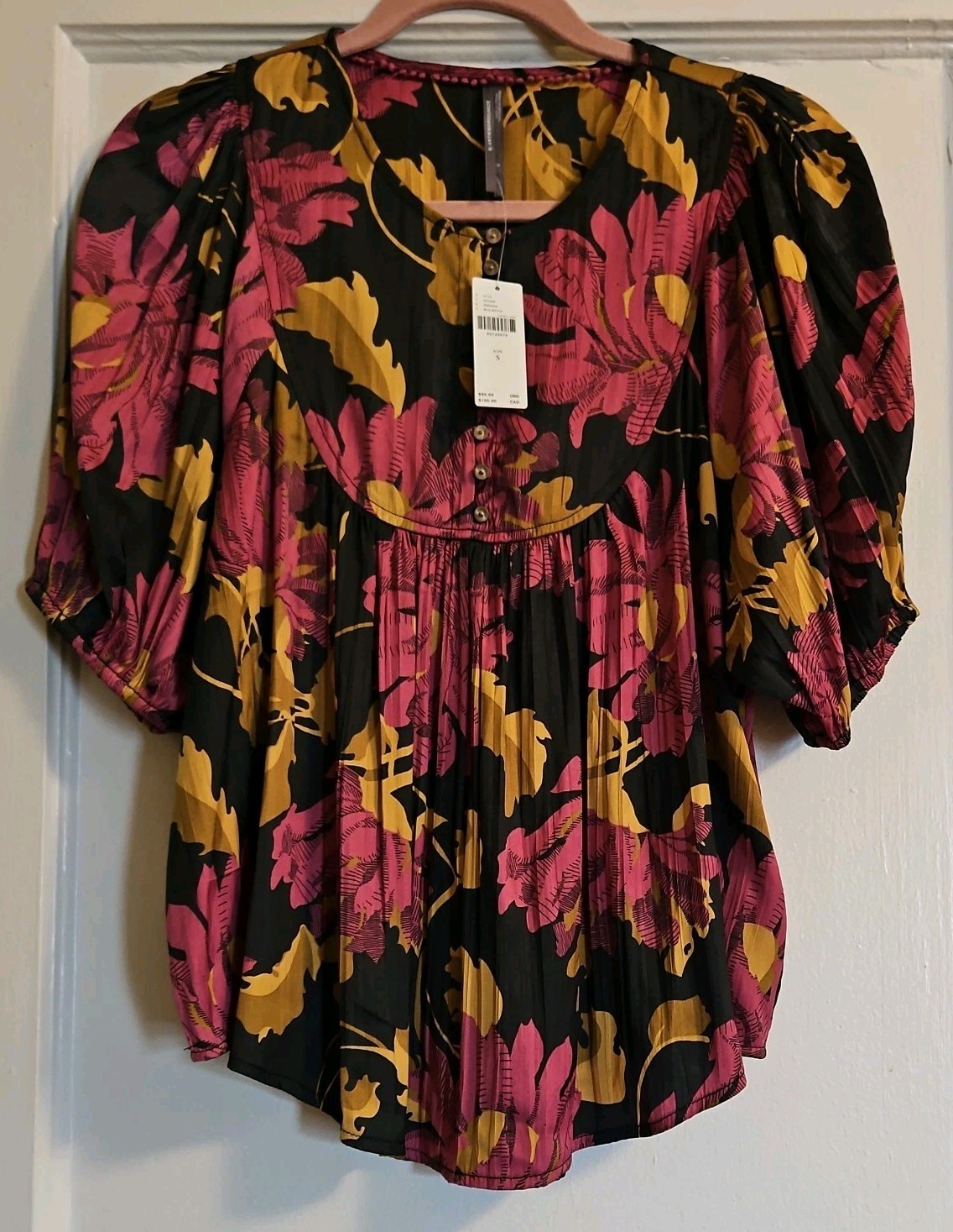 Anthropologie – Black Floral Peasant NWT Top in Size Small