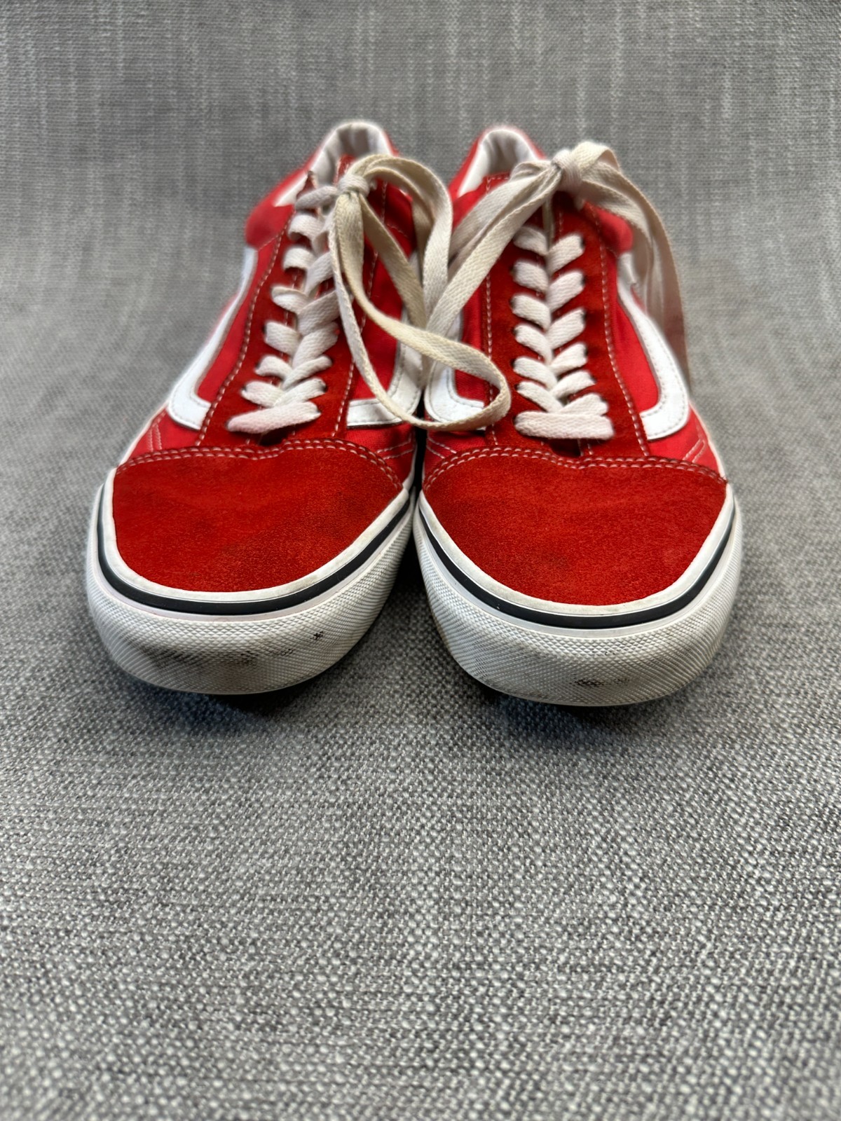 Vans Old Skool Unisex M7.5/W9 Skateboarding Shoes Red Suede Athletic Sneakers