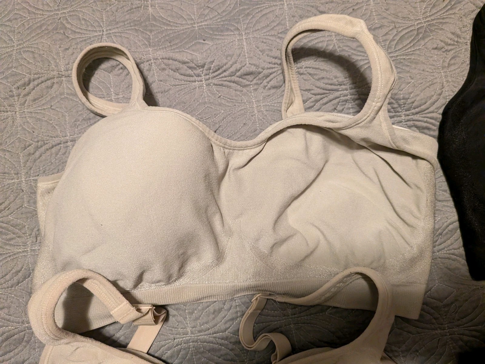 Truekind Bras, Size 2XL, Nude And Black Lot Of 6