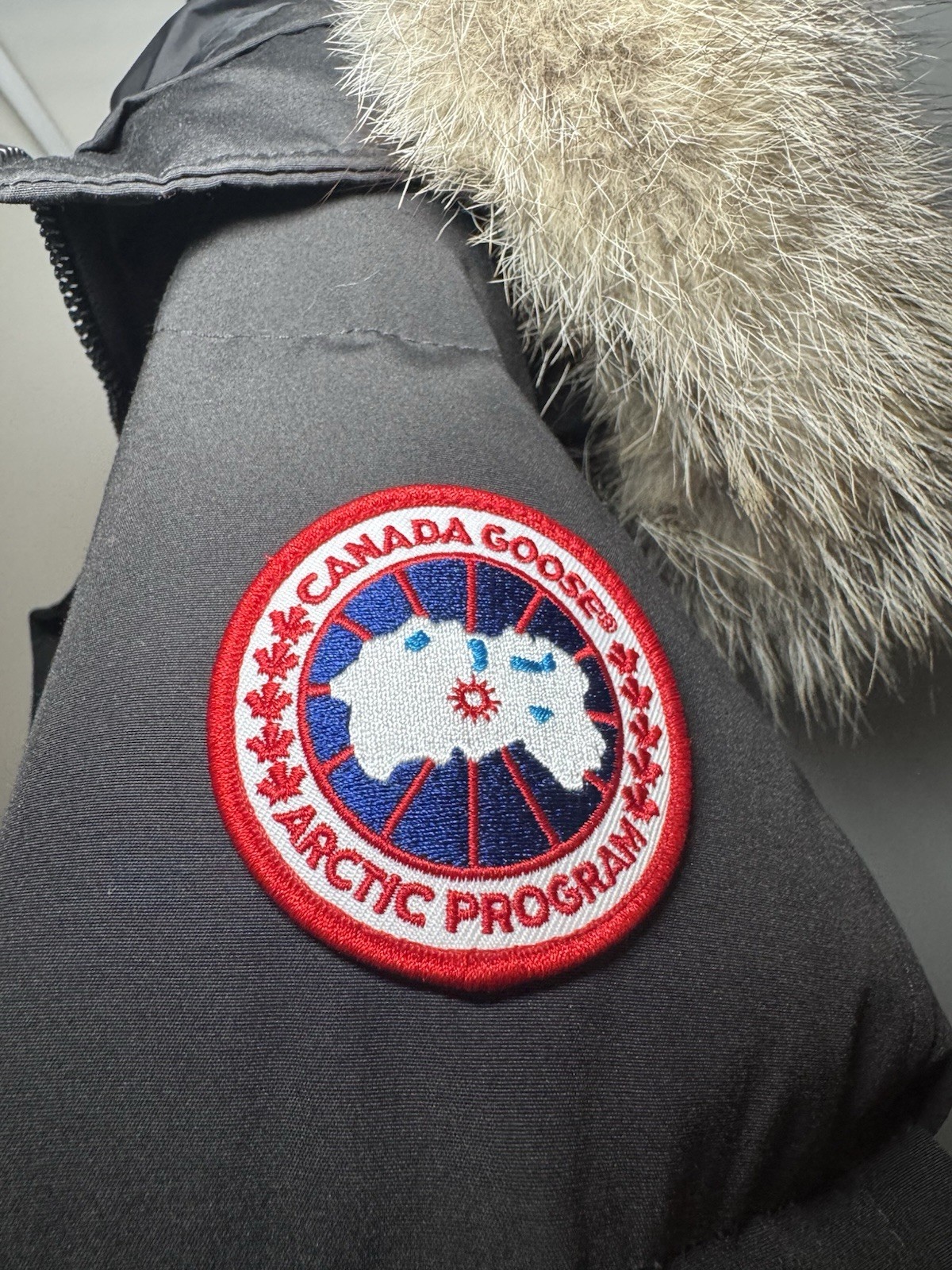 Canada Goose Men’s Carson Parka with Fur Size S