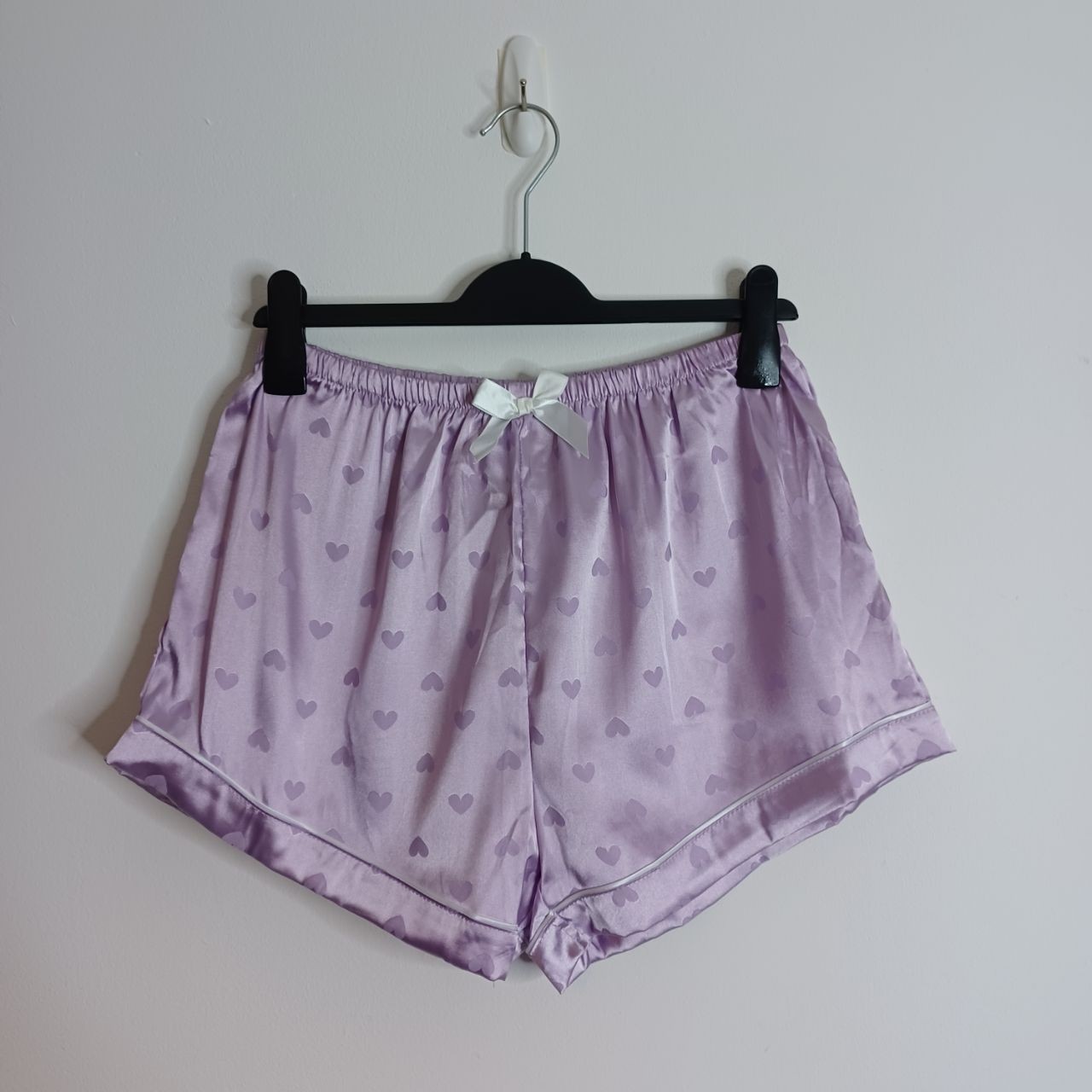 BRAND NEW Womens Size L (12-14) Lilac Satin Short Sleeve Heart Print Pyjama Set