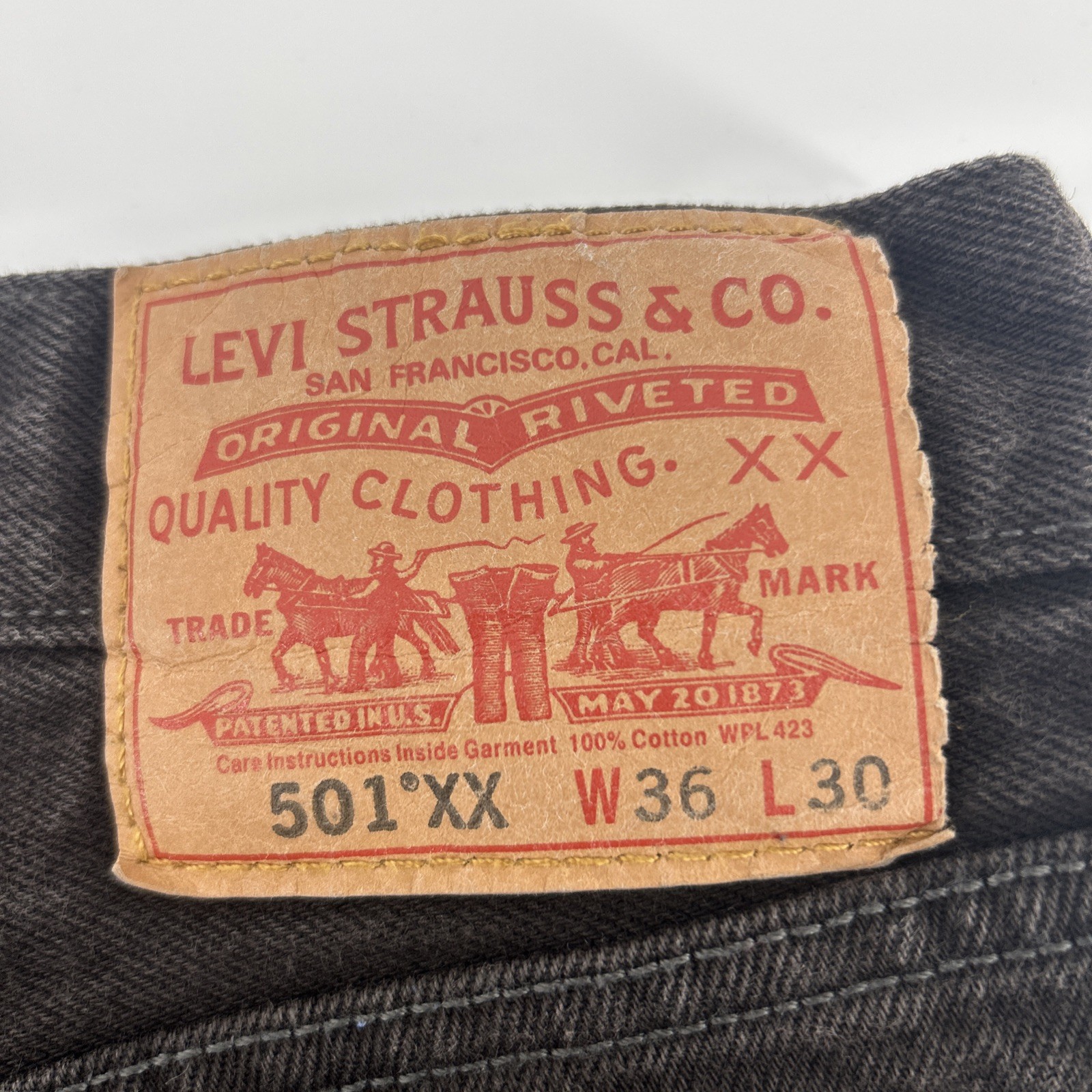 Vintage Levi’s 501XX Button Fly Jeans Mens 36 Black Wash Distressed Y2K