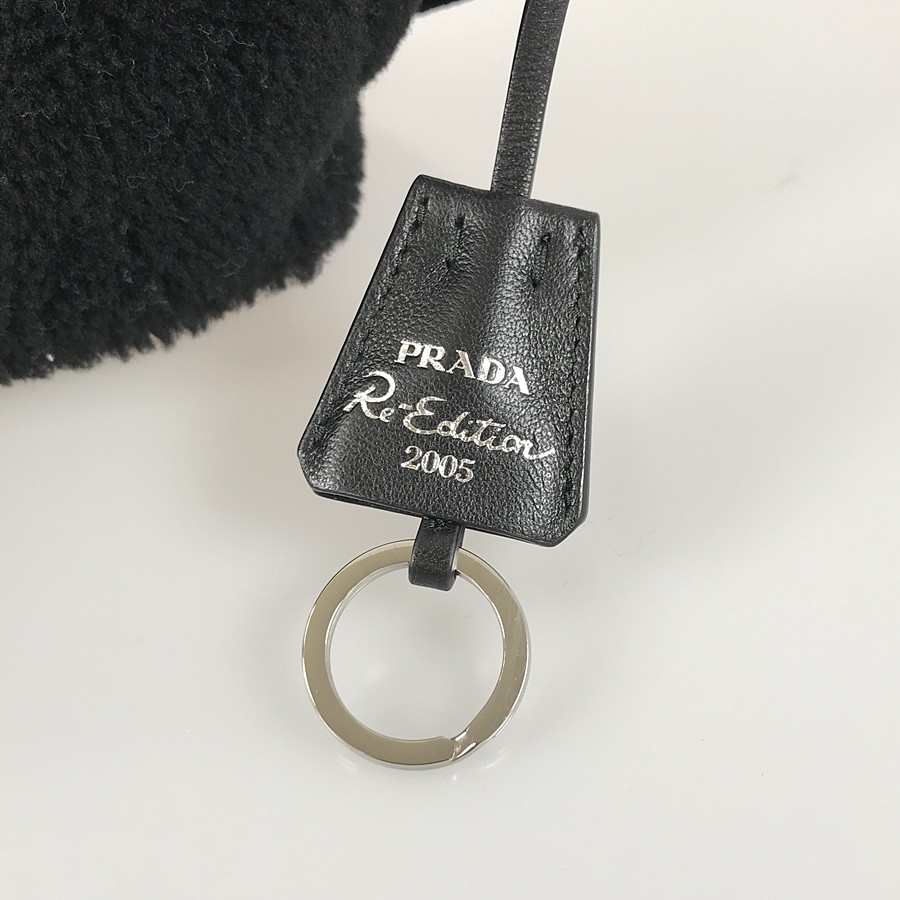 PRADA Re-Edition 2005 1BH204 Wool Shoulder bag