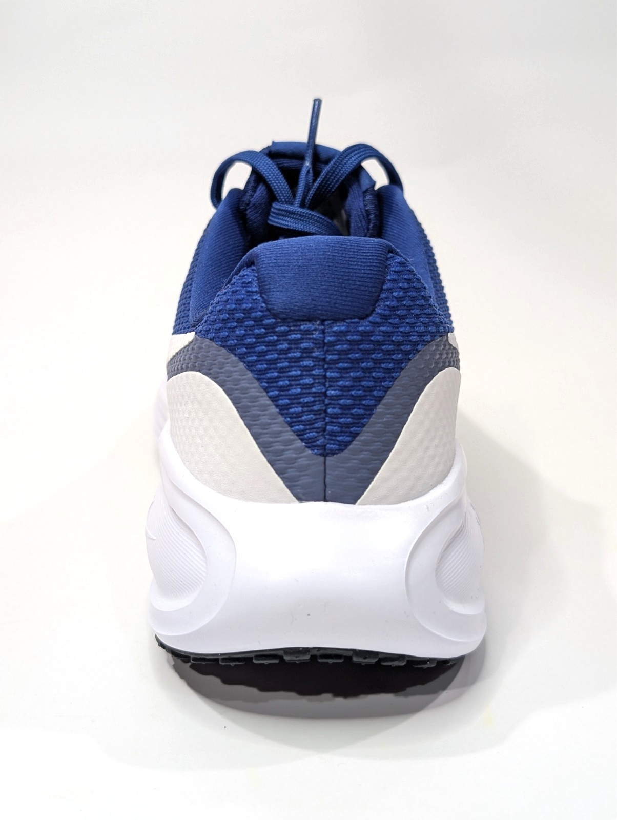 Nike Revolution 8 Deep Royal/White Men’s Running Shoes-Asst Sizes NWB HJ9198-401