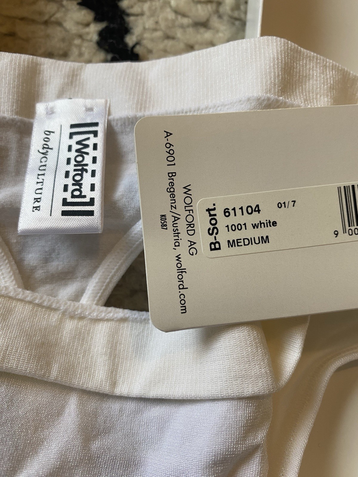 Wolford OPAQUE NATUREL LIGHT STRING Thong White size M New with Tags