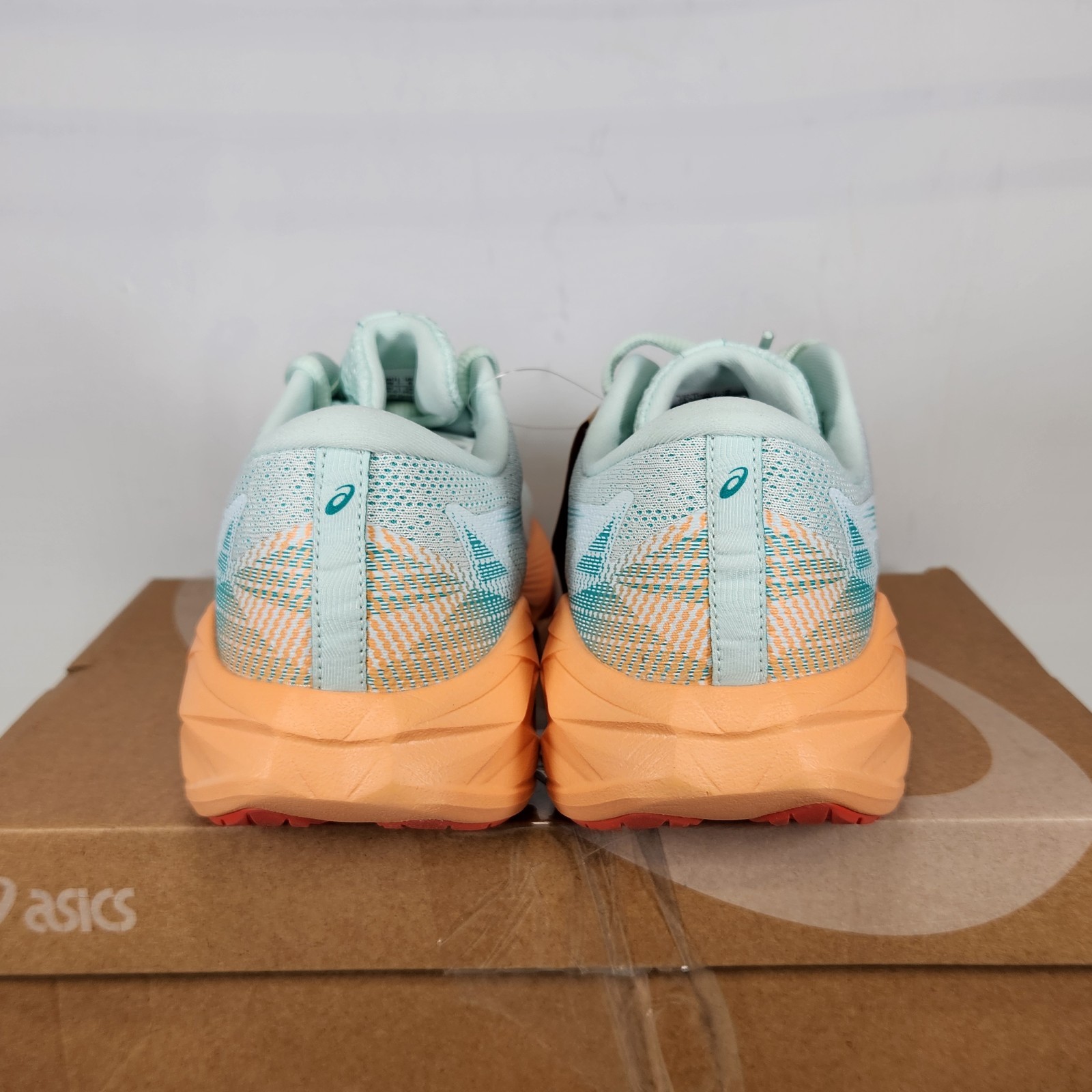 Size 6 Big Kids – ASICS Novablast 5 GS – Soothing Sea / Wave Teal