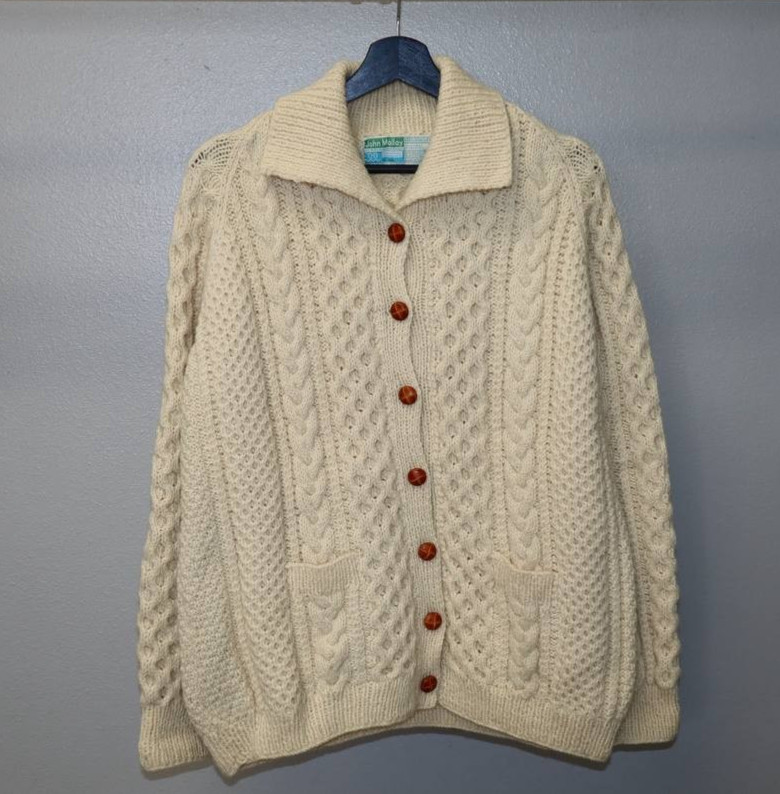Vintage John Molloy Ireland Women’s M 100% Virgin Wool Cardigan – Hand Knit