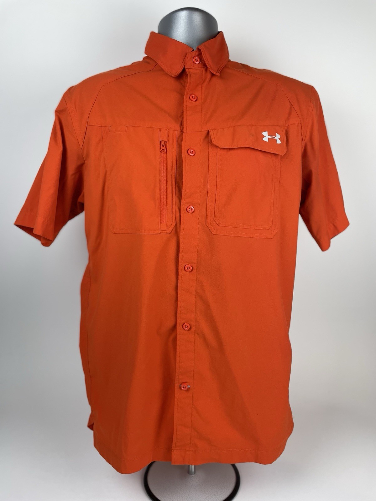 Under Armour Button Shirt Men’s M Loose Hunting Fishing Logo