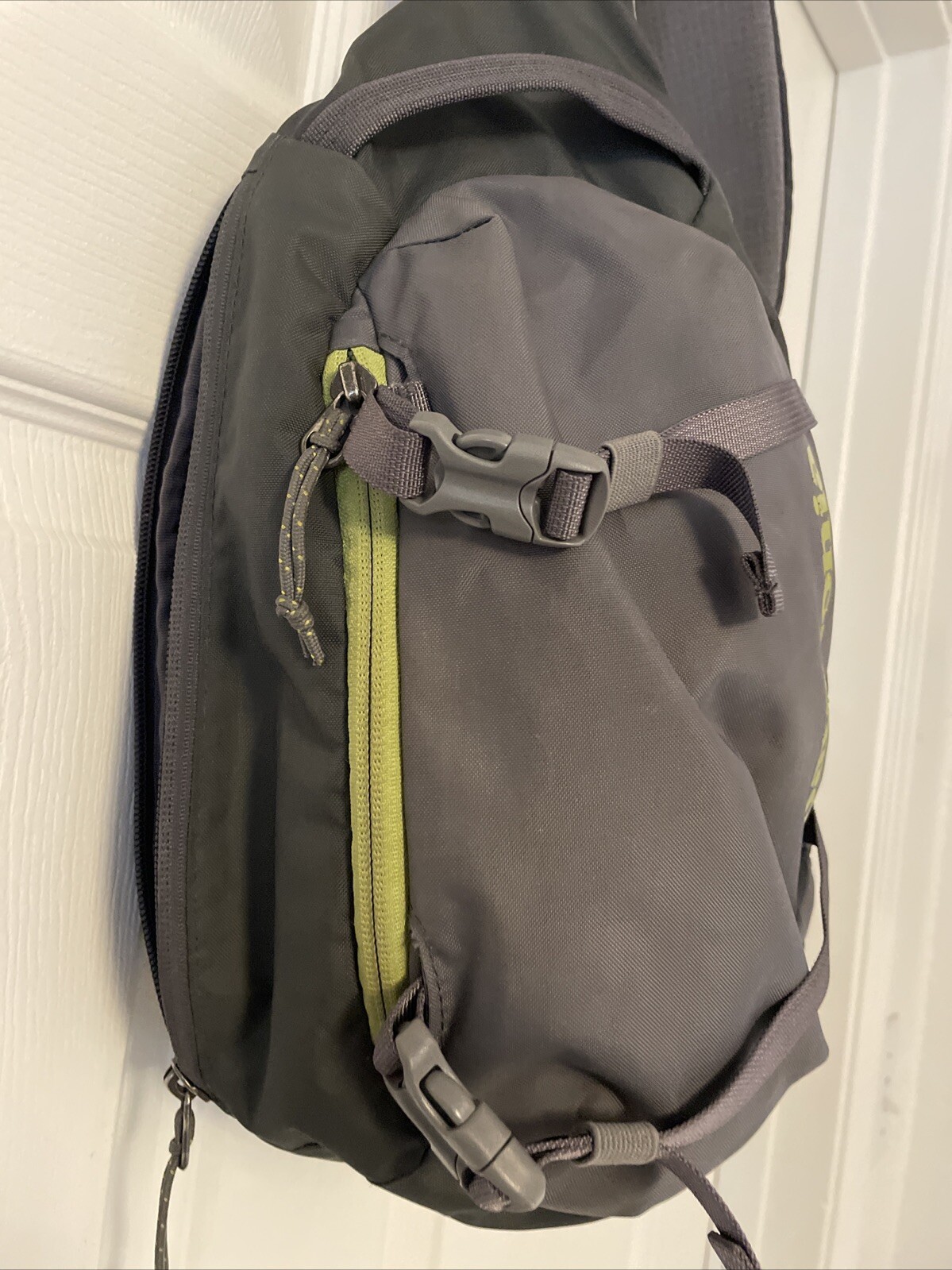Patagonia 48262 8L Atom Sling Daypack Gray Crossbody
