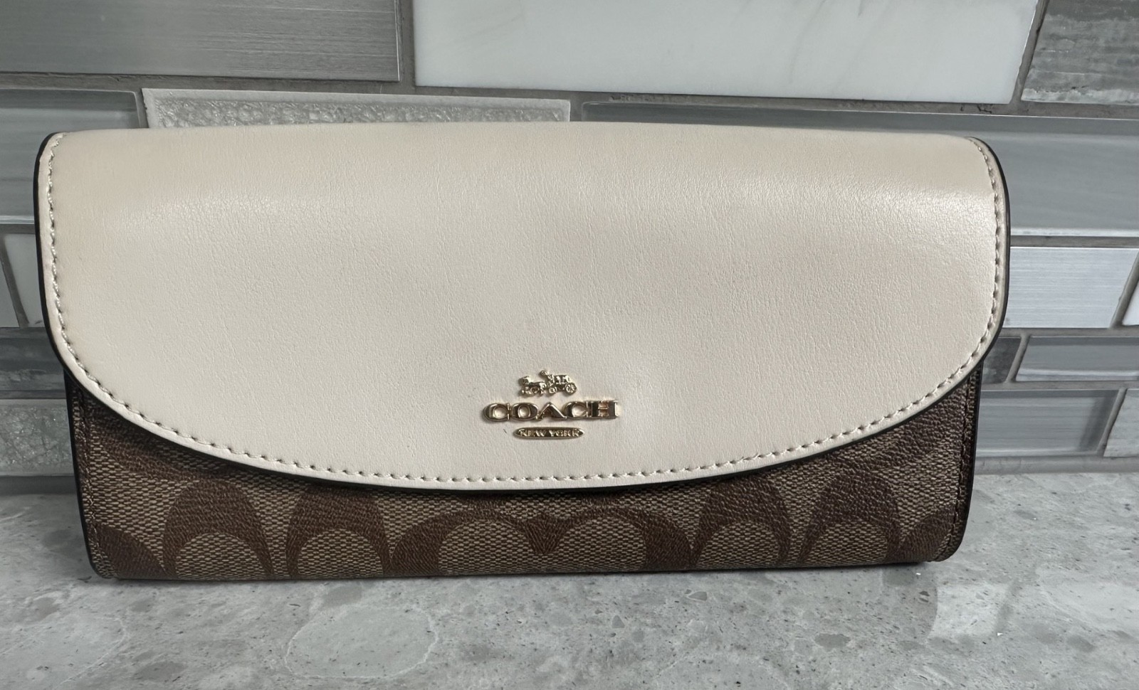 Coach Signature Envelope Slim Wallet NWT Khaki White