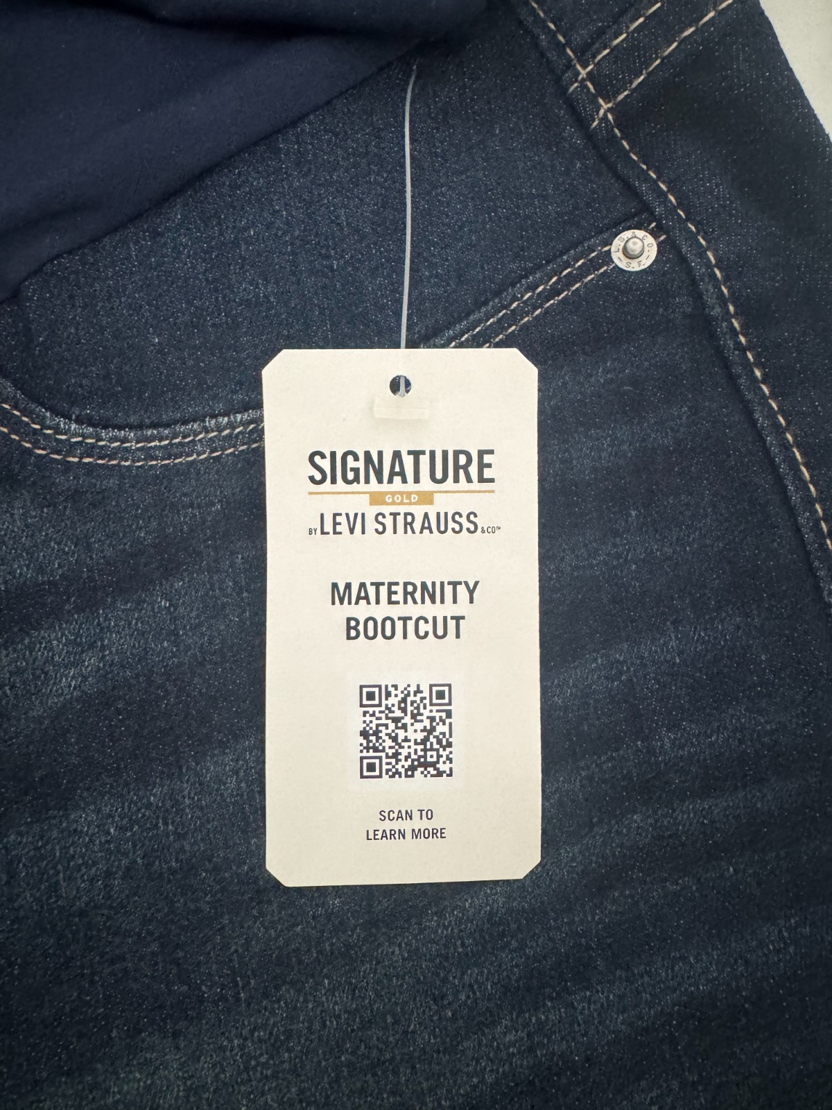 Levi’s Levi Strauss Signature Gold Maternity Bootcut Jeans NWT Size M Dark Blue