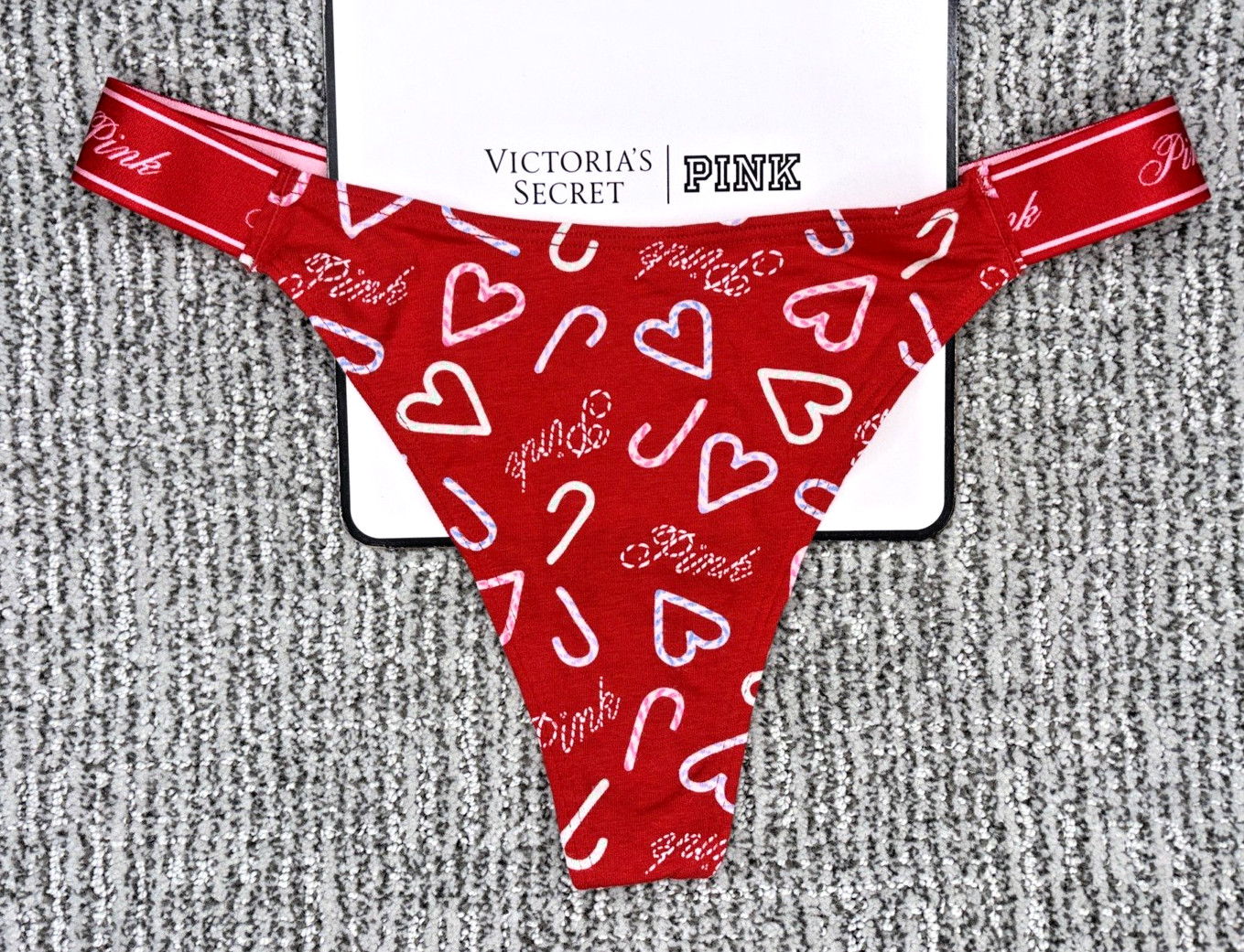 Victoria’s Secret PINK NWT Medium Red Heart Logo Print Thong Panty Cute Spellout