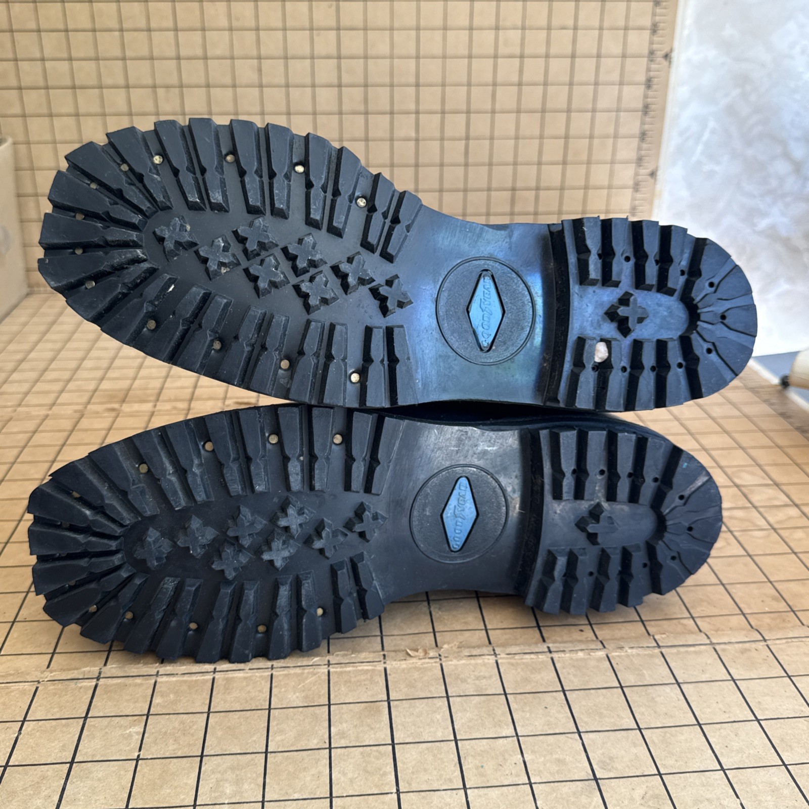 Size 10D Chippewa Military SEE PICTURES