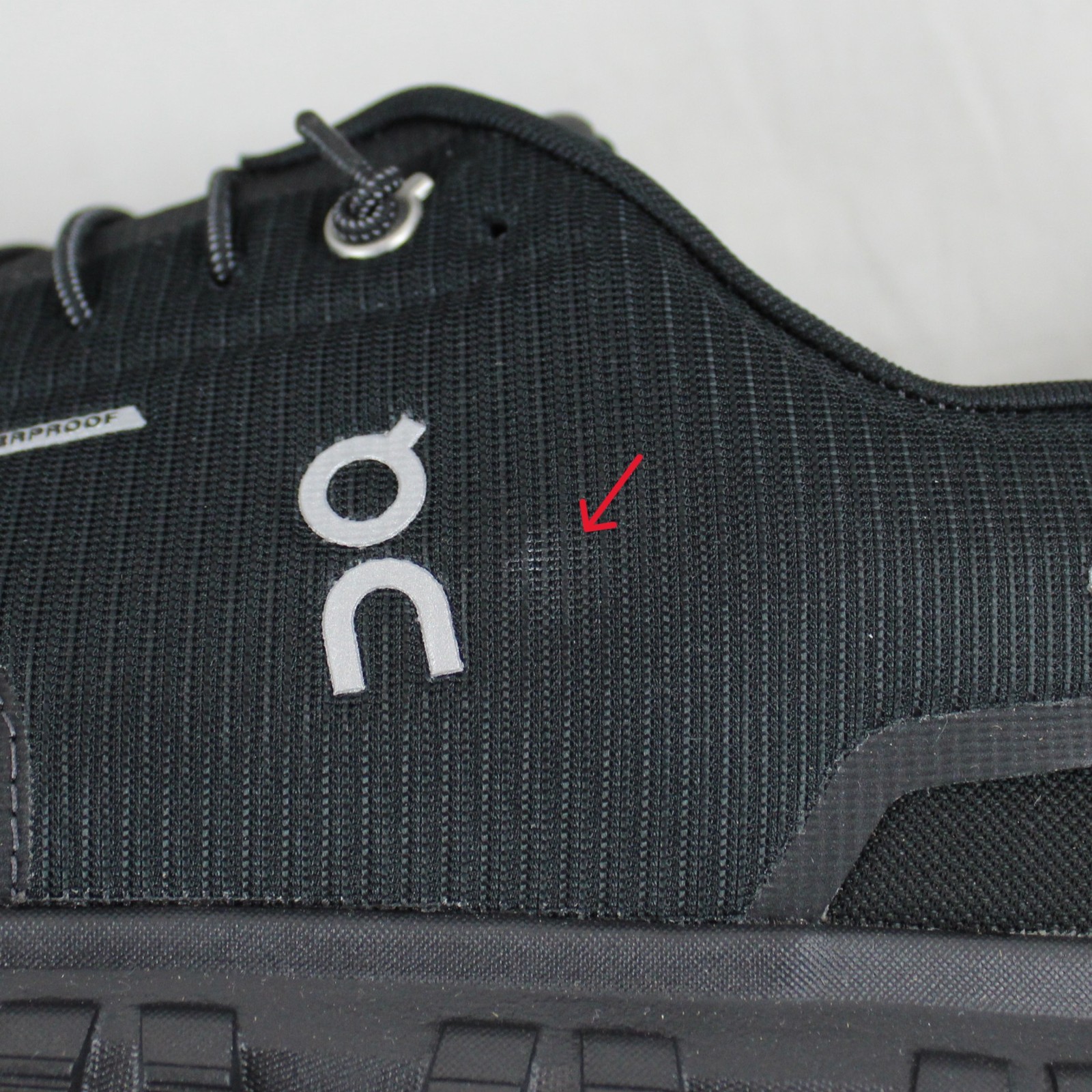 On Cloud 6 Waterproof Sneakers In Black Elasticated Laces Men’s 12 (3MF10061043)