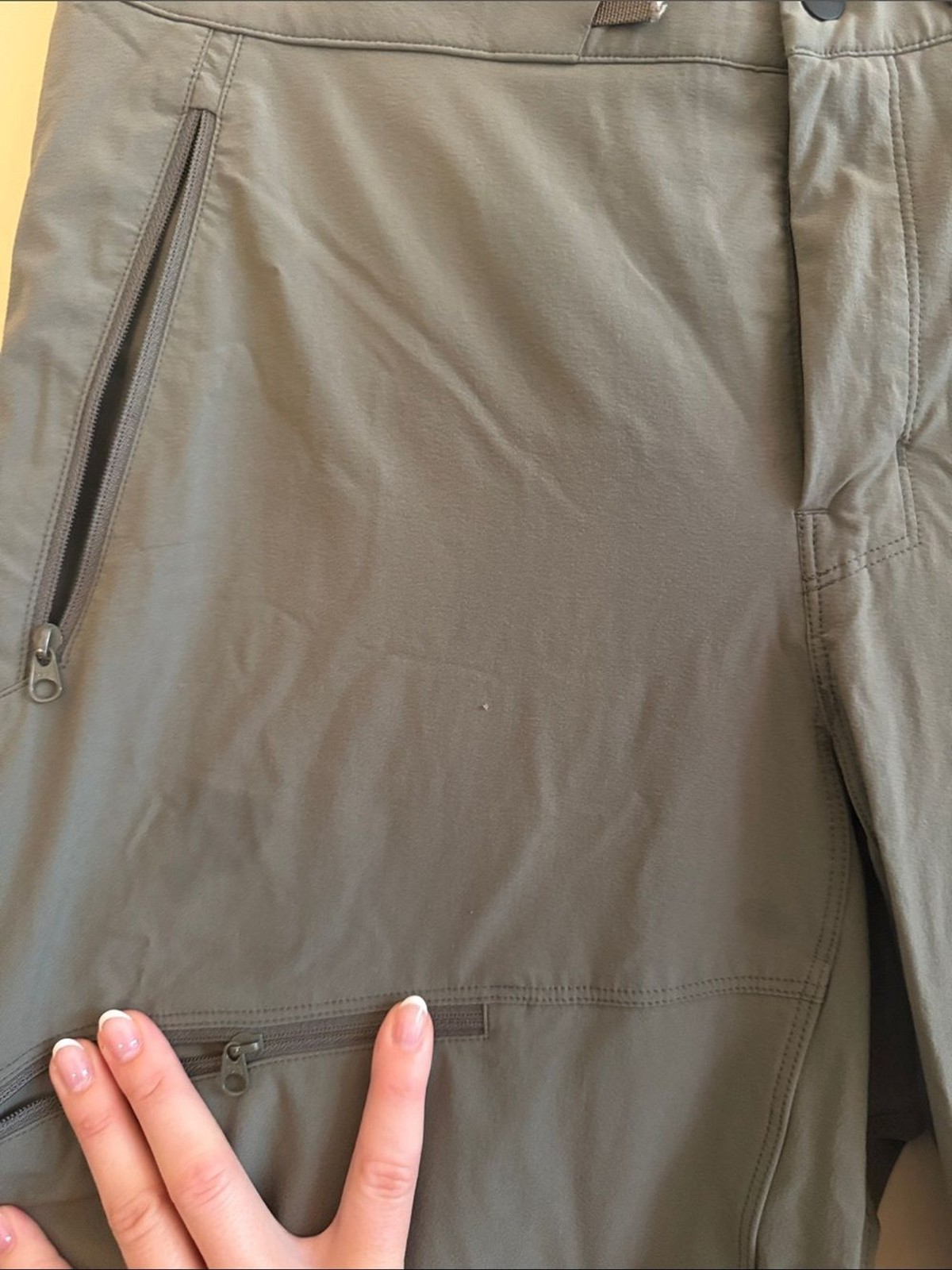 Arc’teryx Men’s Olive Green Technical Cargo Pants