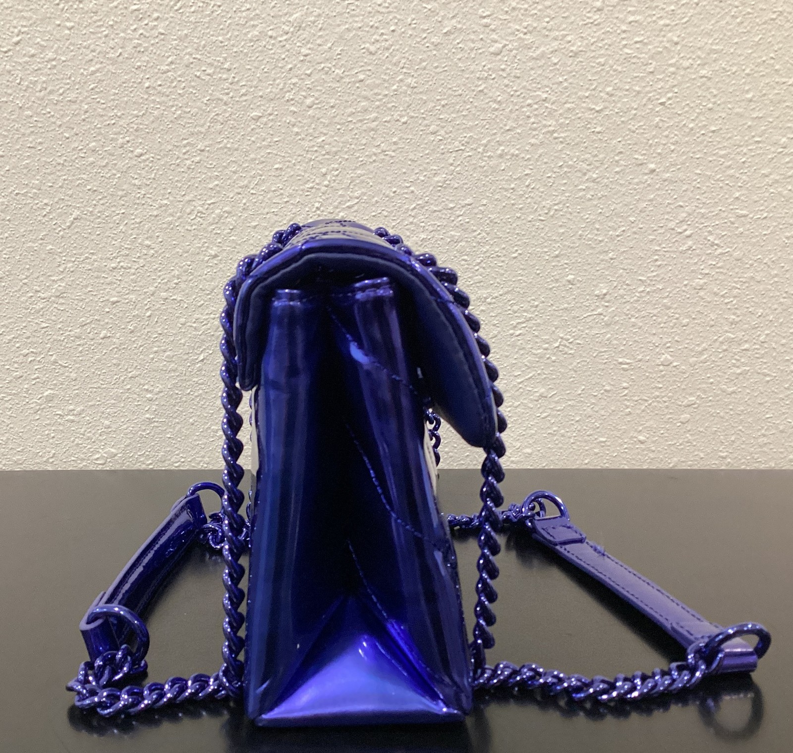 Kurt Geiger Medium Kensington 8.75″ x 5.5″ x 3″ Drench Metallic Leather Blue New