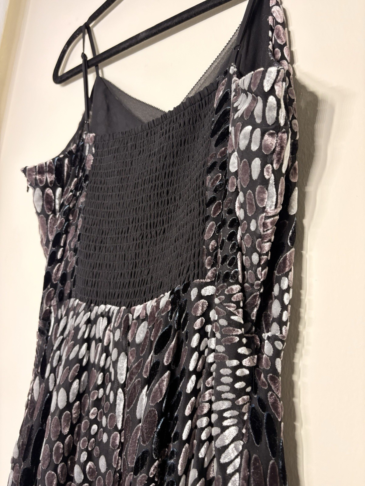 White House Black Market Animal Print Chiffon V-Neck Midi Dress Lined Sz 4
