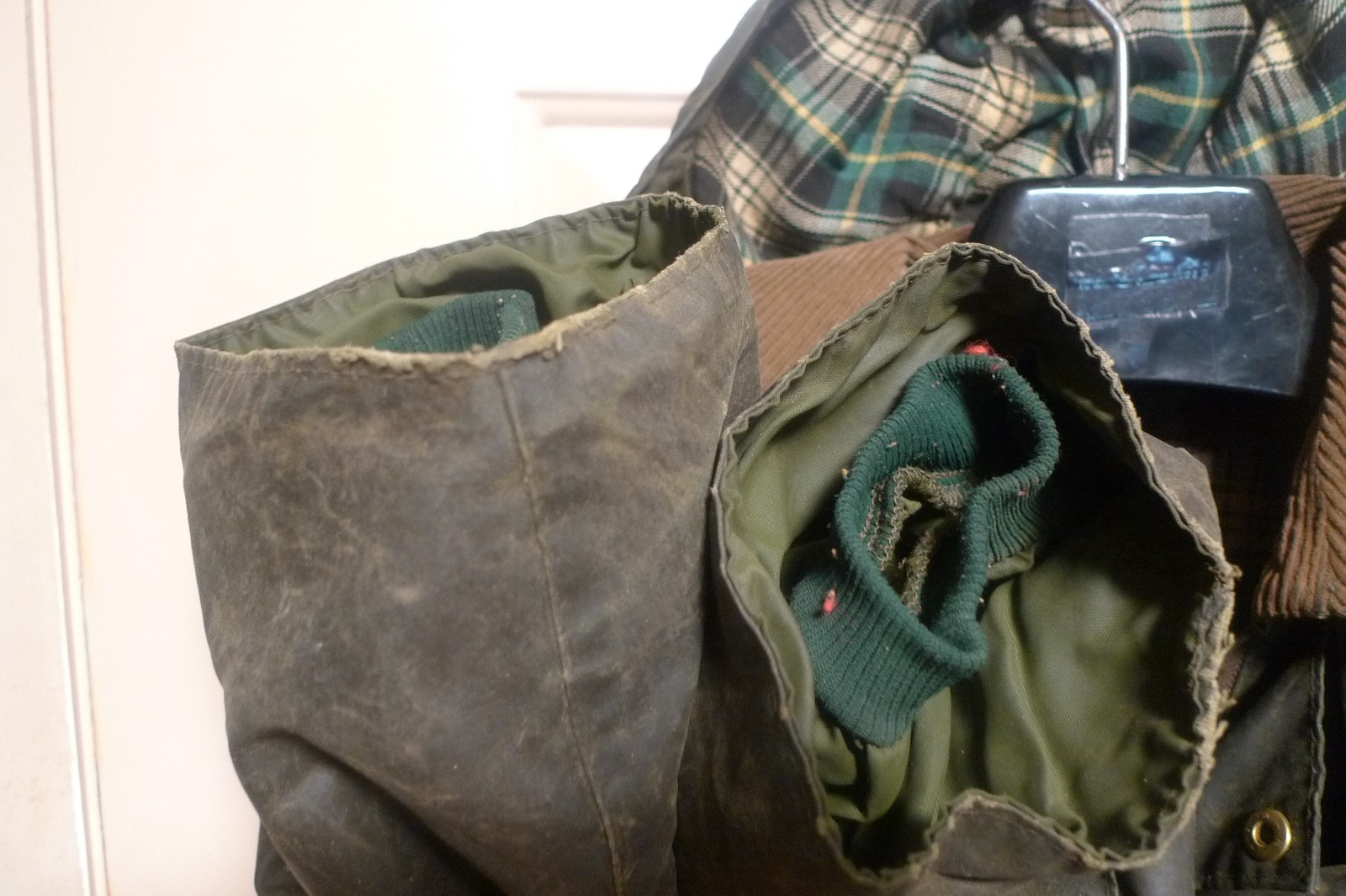 BARBOUR -A160 BURGHLEY WAX COTTON COAT – MADE@ UK – VINTAGE – SHABBY CHIC – 34