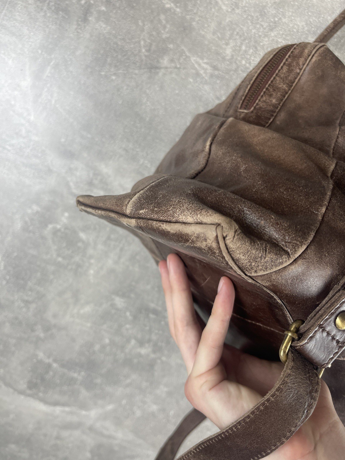Vintge avant garde artisan italian faded leather brown tote bag