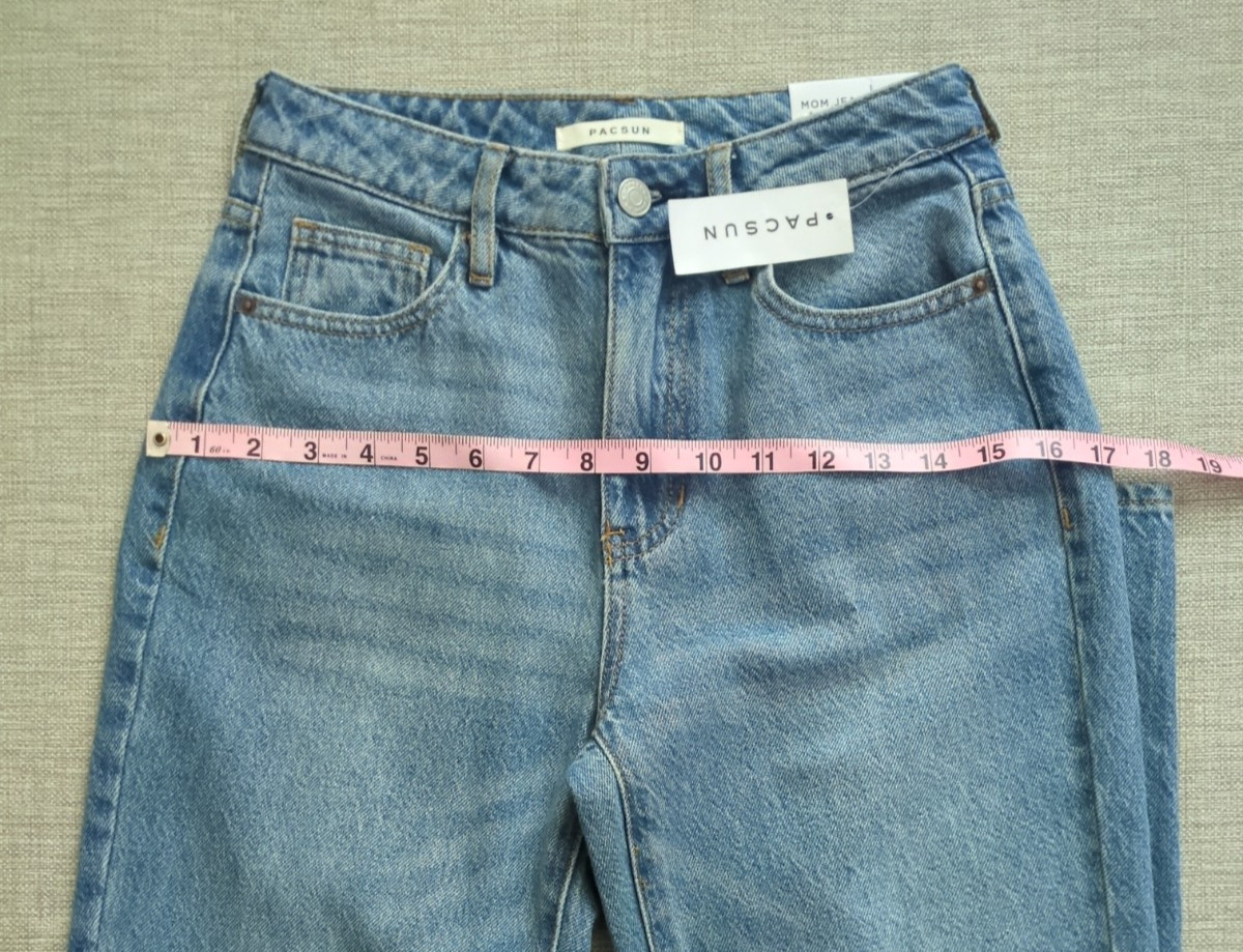 Pacsun Mom Jeans Light Wash Size 24 High Rise (24×28) NWT