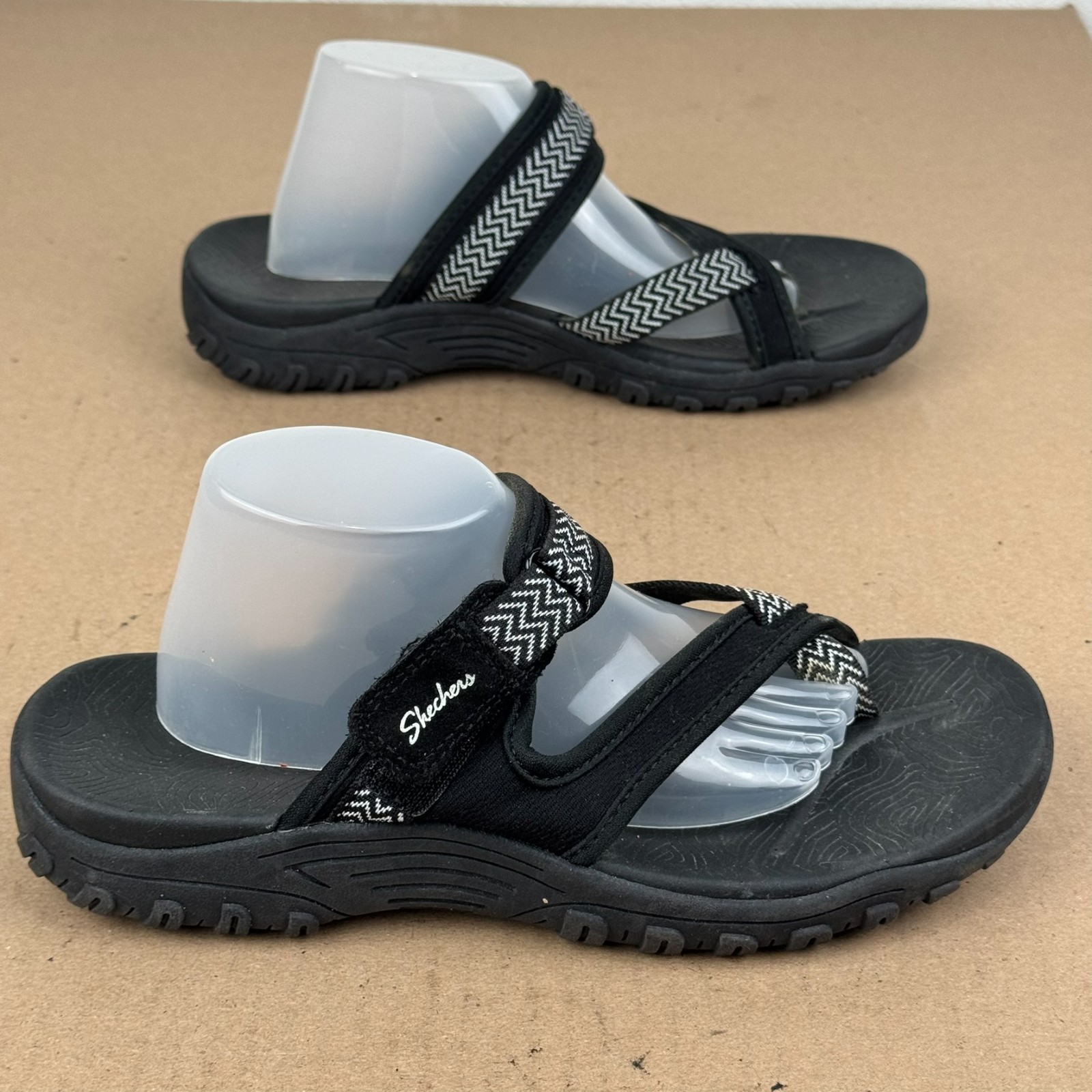 Skechers Reggae Slim Women’s Size 8 Black Chevron Strappy Hiking Sandals 179145S