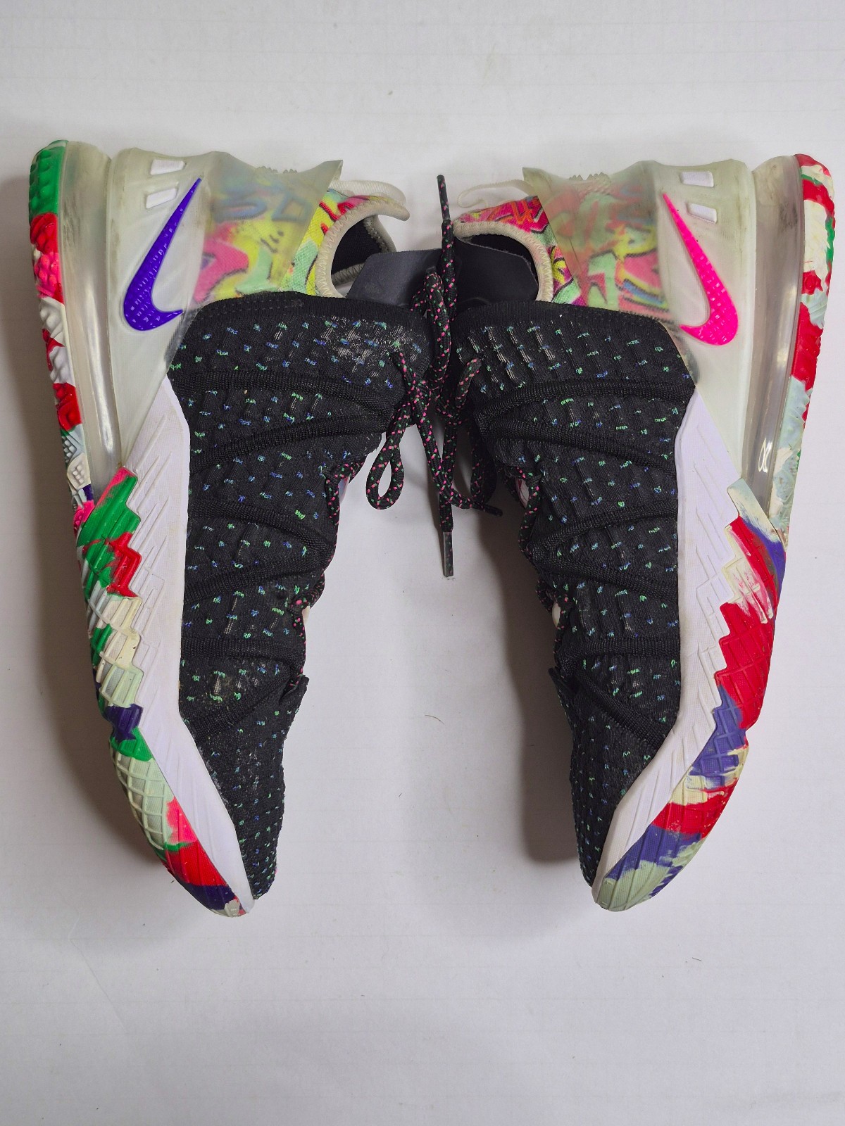 Nike Sneakers Men’s 8.5 LeBron 18 James Gang Multicolor Basketball Shoes