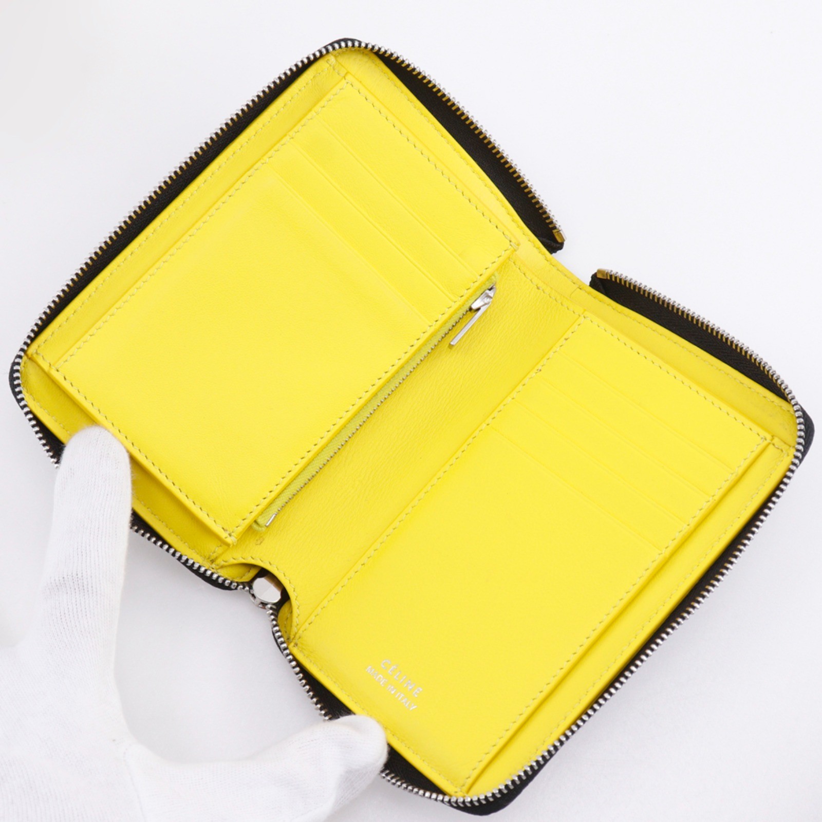 CELINE 104393AFE.38NO Medium Zip Around Bi-Fold Wallet black/yellow Calfsk…