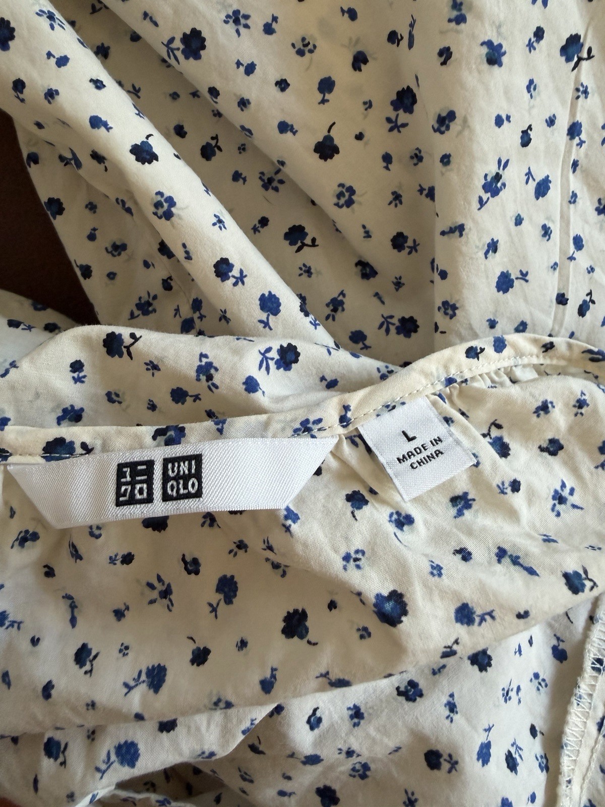 Uniqlo White & Blue Floral Tie-Back Peasant Blouse – Size Large