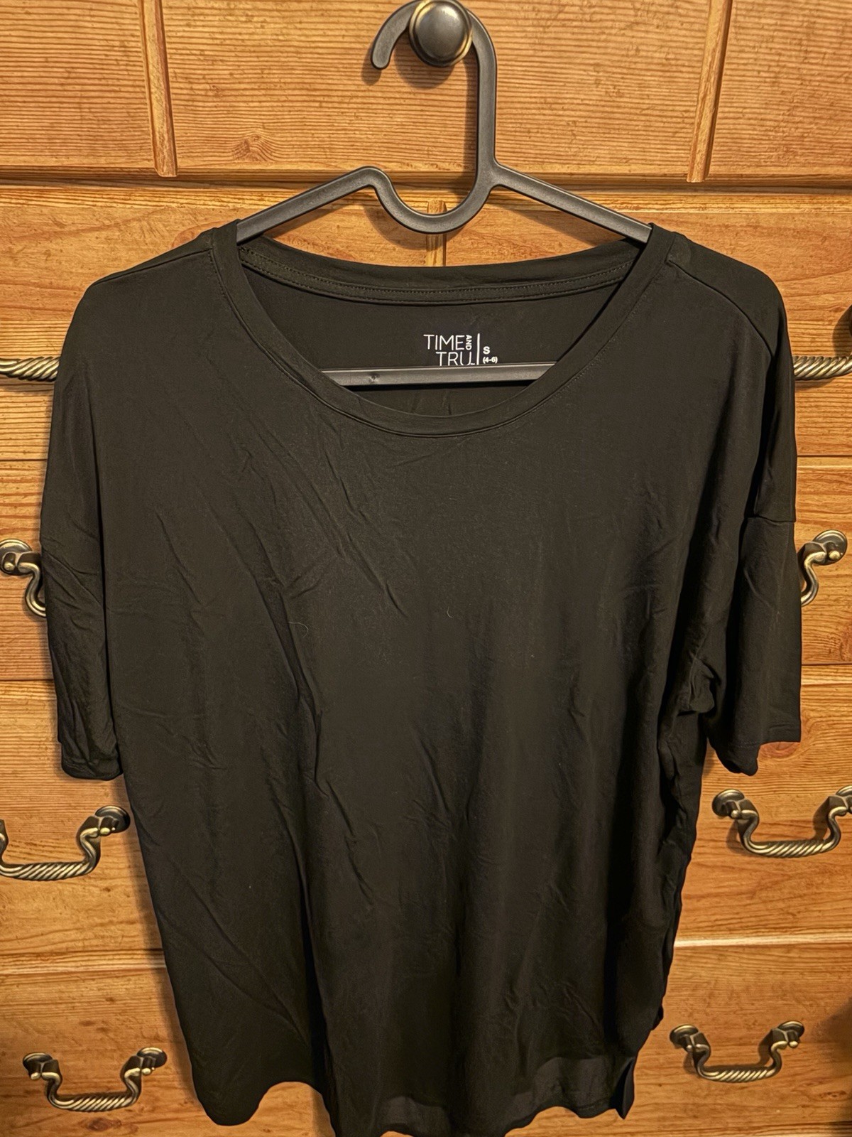 Time and Tru Womens S Black Solid Scoop Neck Short Sleeve Knit Pullover Tee