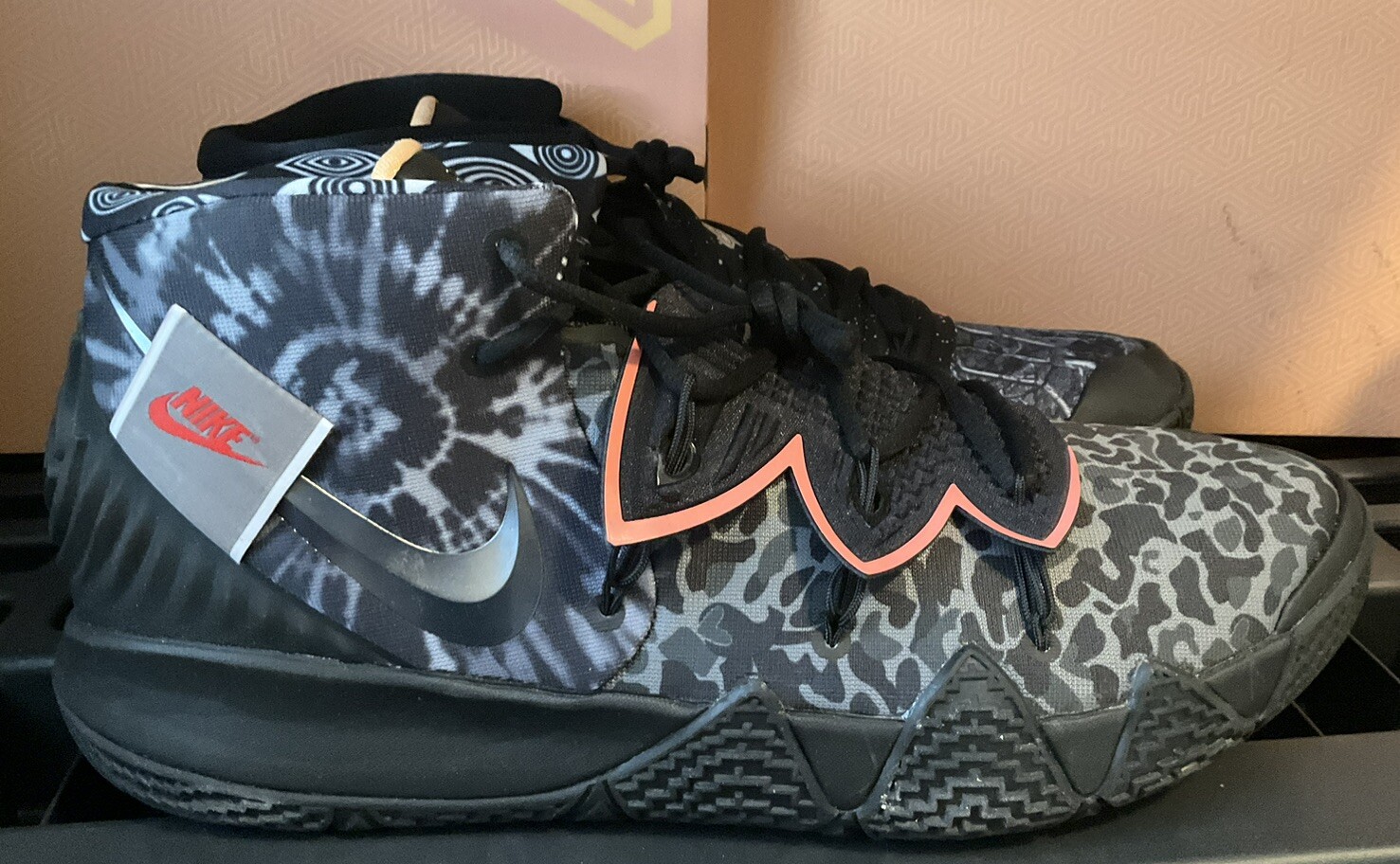 RARE Nike Kybrid S2 What The 2020 Air Retro
