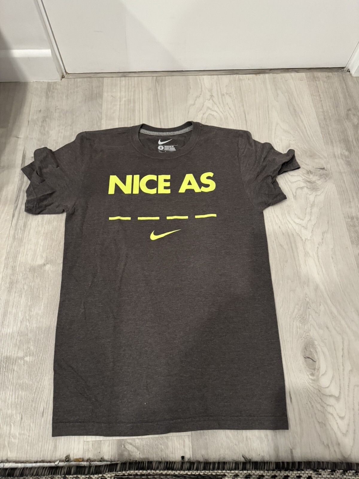 Nike Men’s Sportswear T-Shirt Active Short Sleeve Graphic Tee NICE