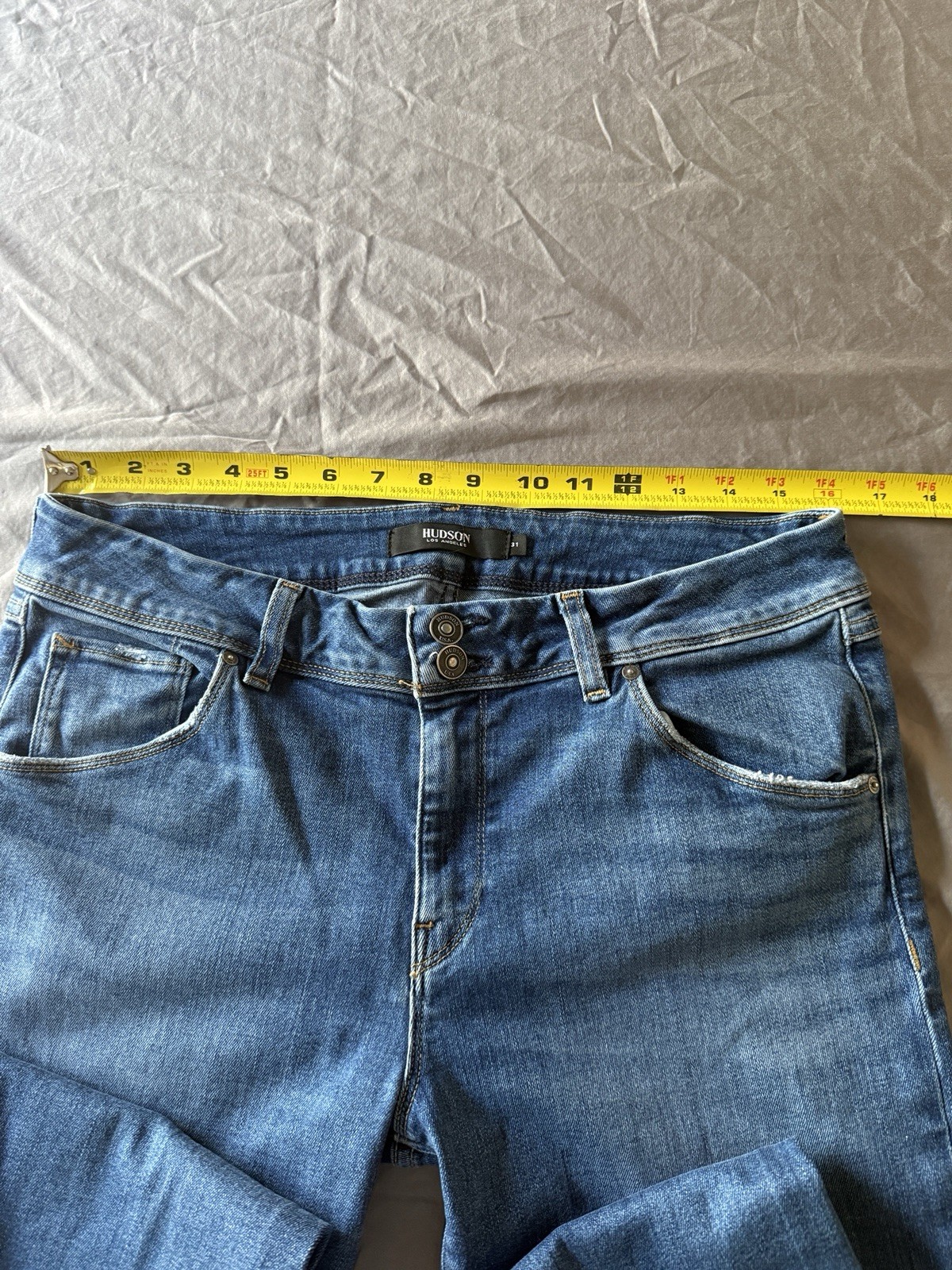 Hudson Women’s Skinny Jeans Medium Wash Blue Denim Mid Rise Stretch 5-Pocket