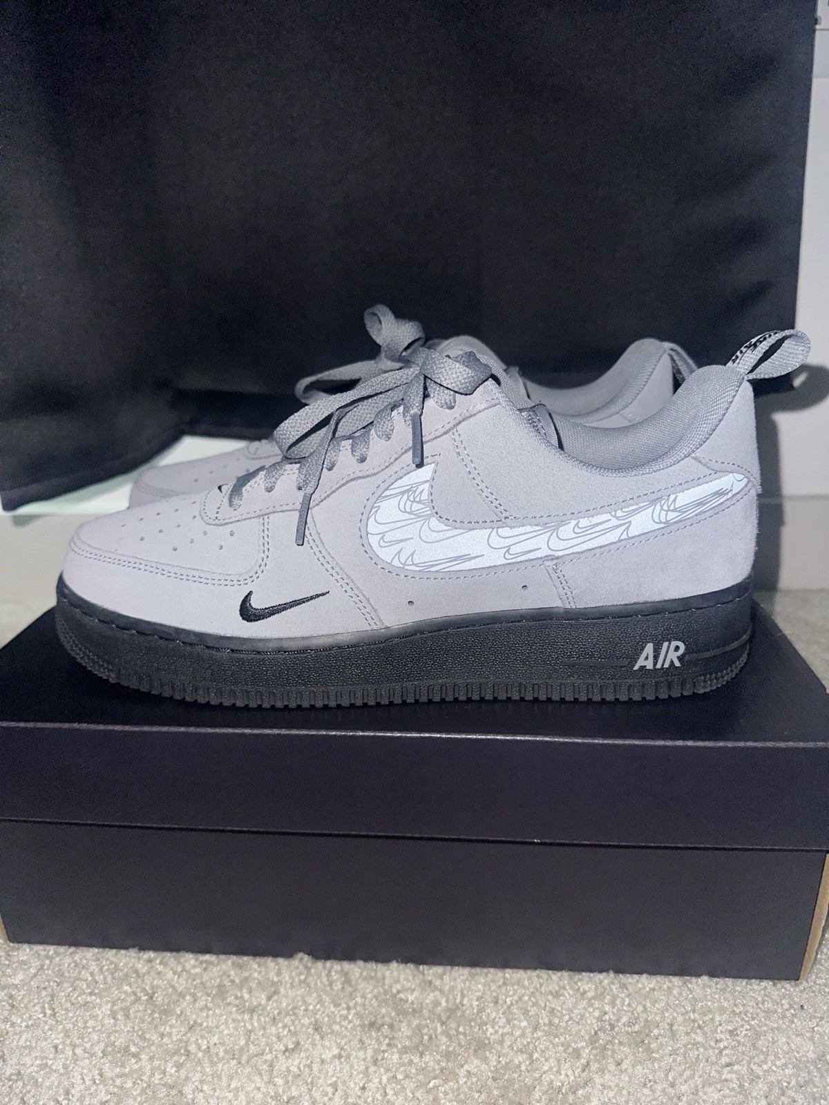 Nike Air Force 1 ’07 LV8 Men’s Low Top Suede Cool Grey/Black Reflective Swoosh