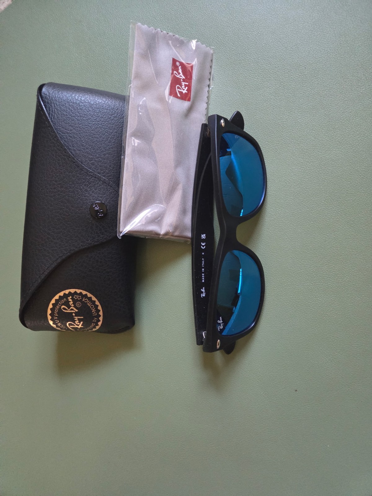 RAY-BAN RB2132 Wayfarer square 52mm Sunglasses Matte Black/Grey mirrored blue