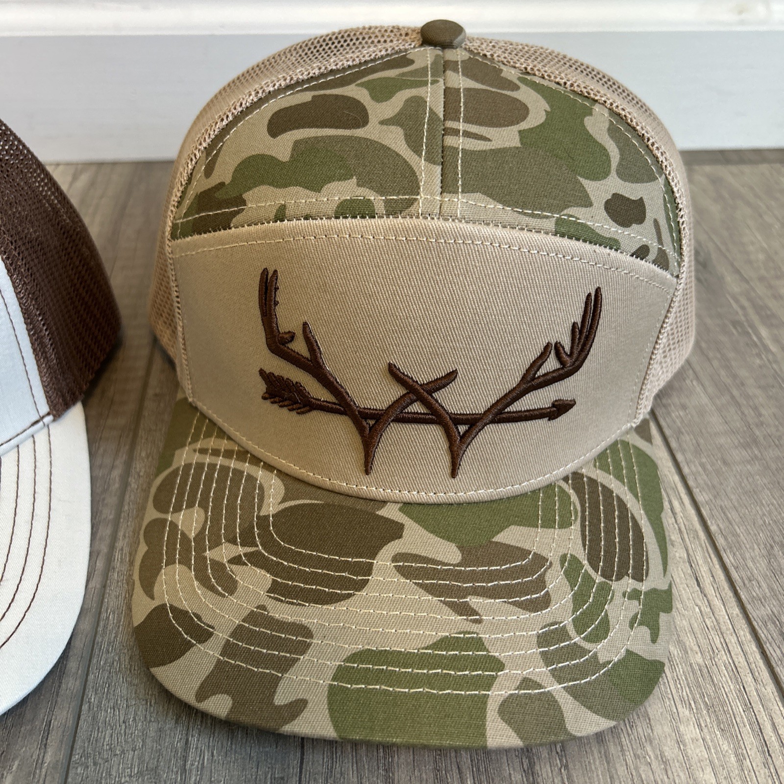 2 Webb Western Camouflage Antler Men’s Hats SnapBack Mesh Brown Beige Lot Pair