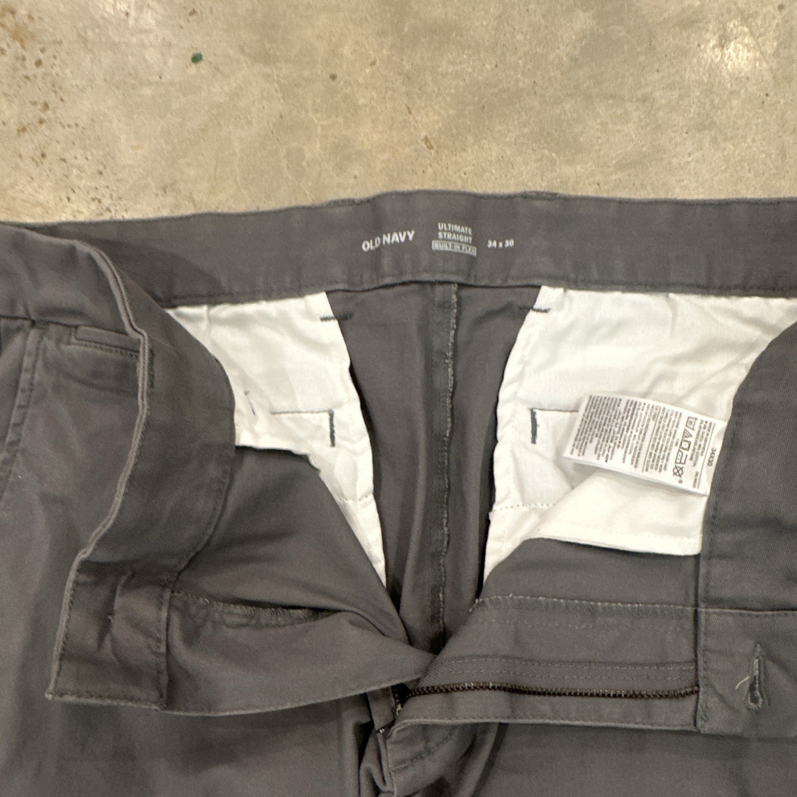 Old Navy Men’s Ultimate Tech Slim Straight Leg Pants Gray, Size 34×30