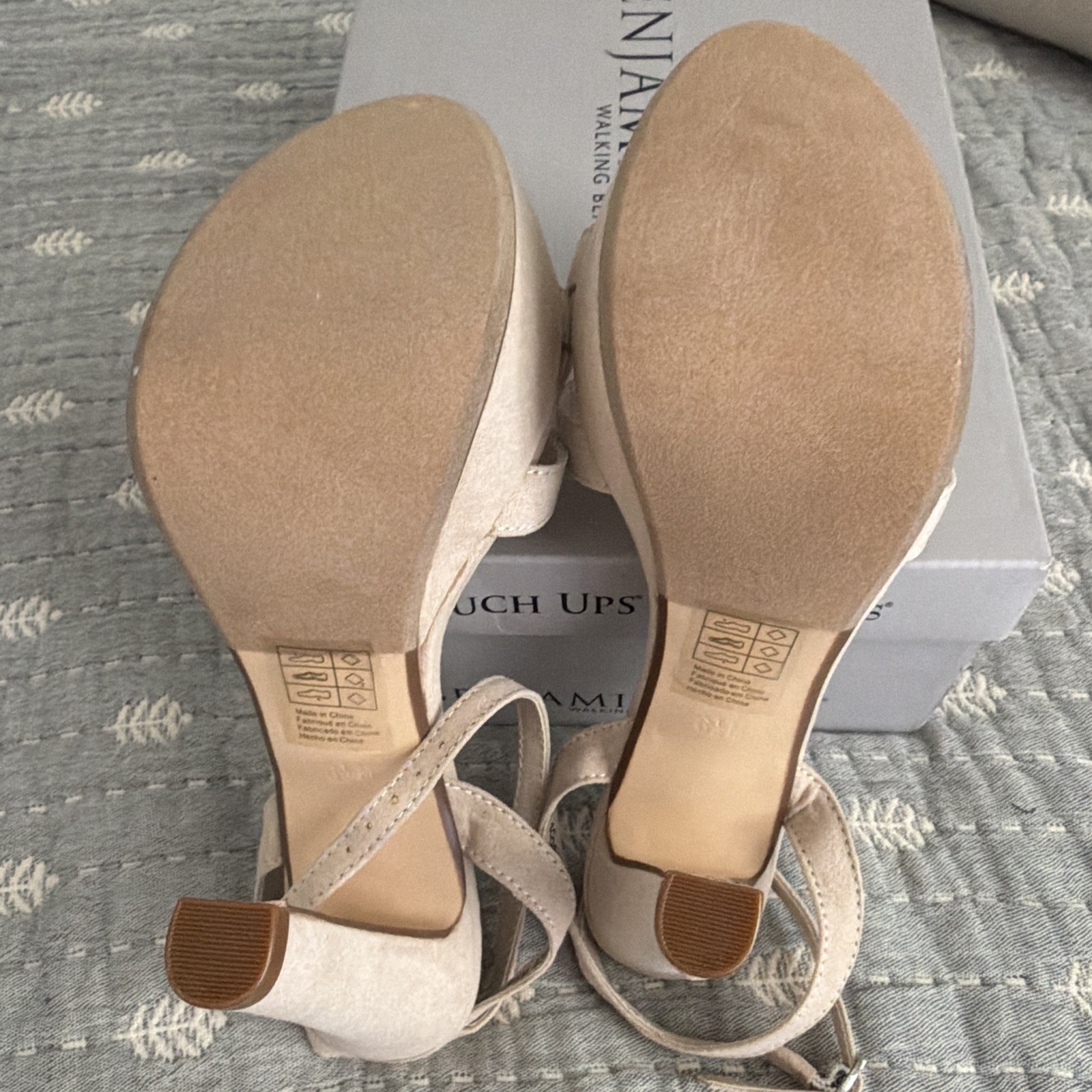 Benjamin Walk Touch Ups Dyeables Women’s Beige Strappy Platform Sandals 6.5M
