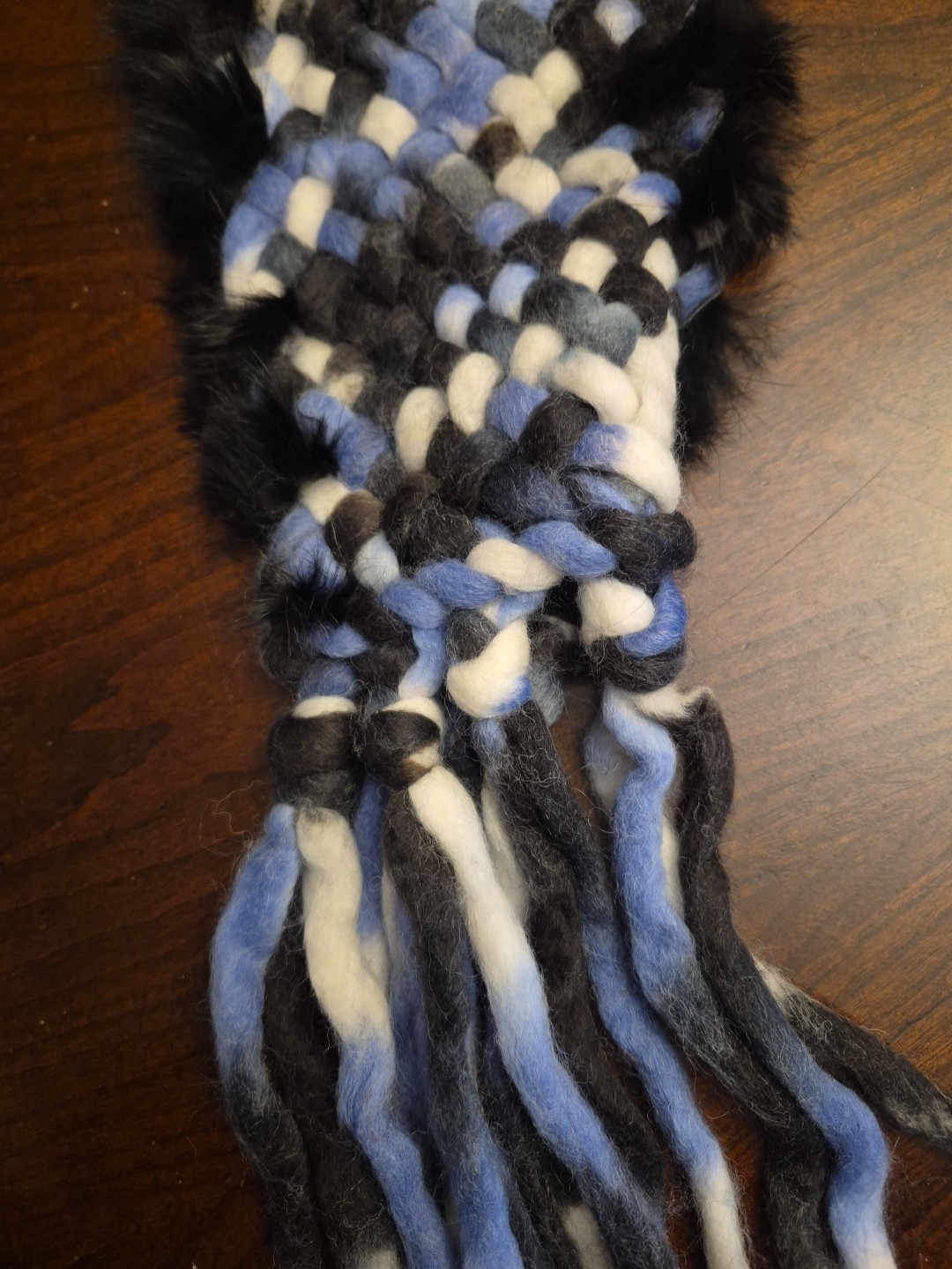 SAOPAULO Genuine Rabbit Fur Crocheted Scarf Tasseld 70″ L x 7″W NWOT