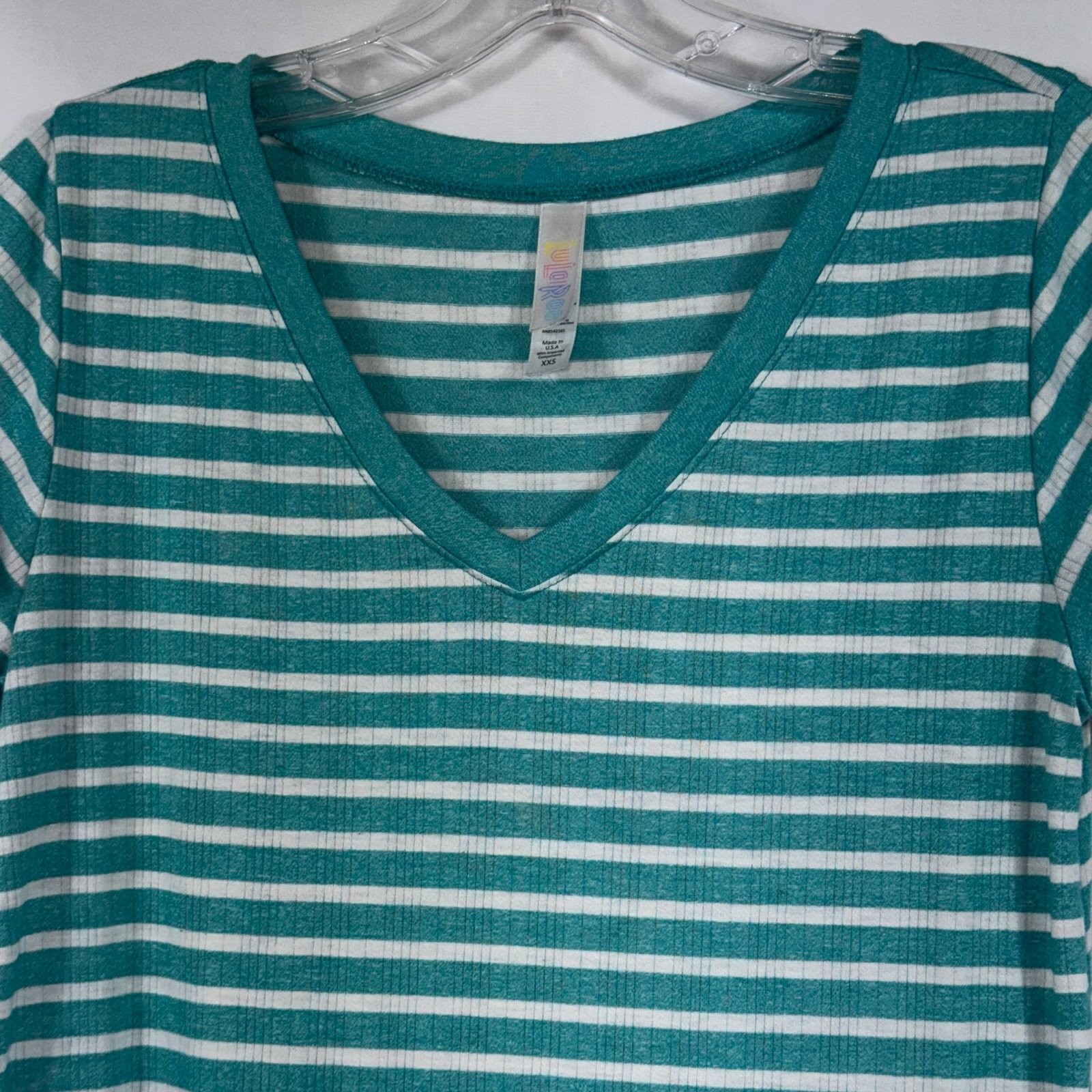 LuLaRoe Simply Comfortable Women’s Green & White Striped Ribbed V-Neck Tee XXS