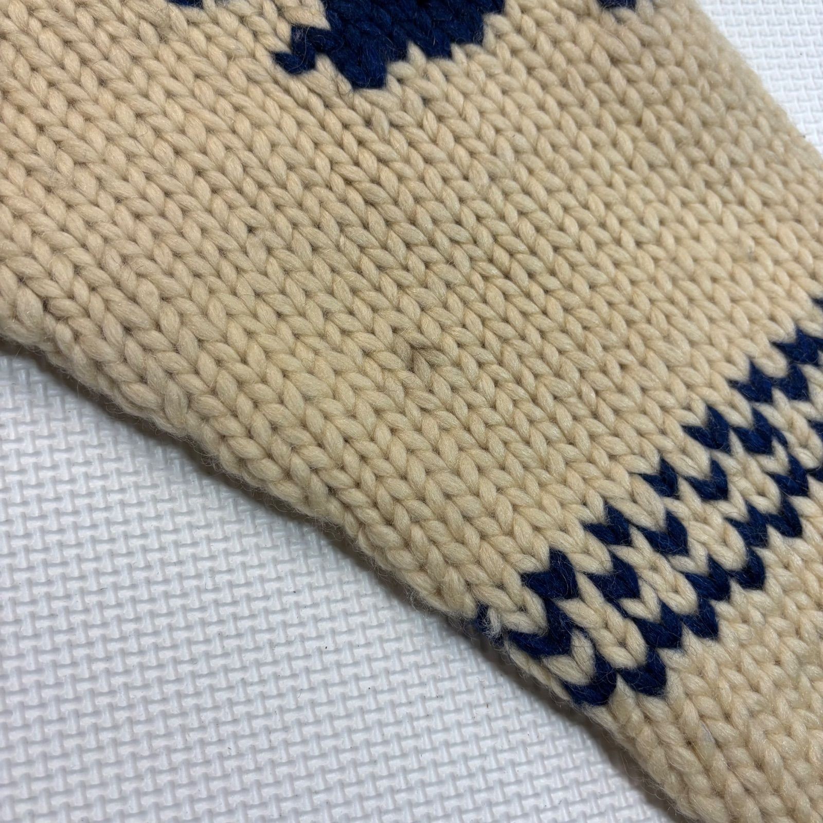 Kanata Cowichan Sweater Maple Leaf Beige Navy 100% Pure Virgin Wool Used Knit