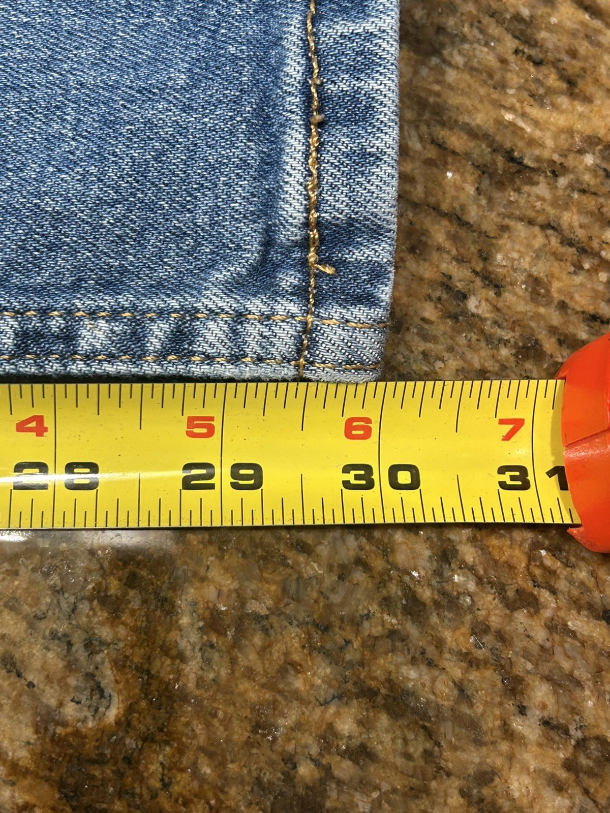 Levi’s 505 Jeans Men’s Regular Fit Size 36×30 Red Tab Denim Medium Wash