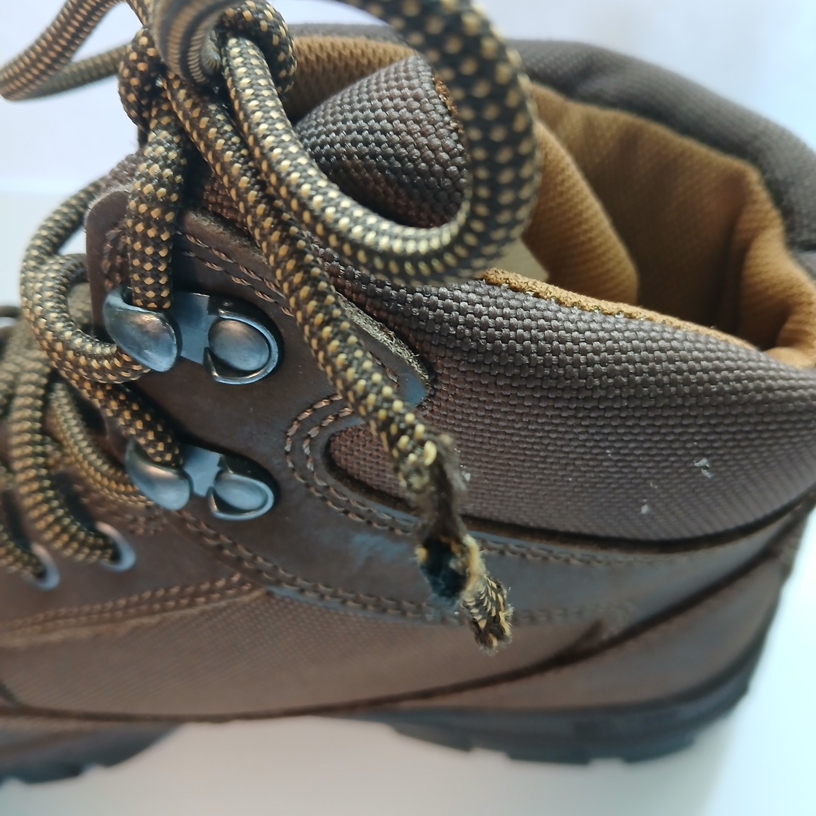 Carhartt Rugged Men’s Size 8.5W – 6″ Steel Toe Brown Work Boots – Retail $99.99