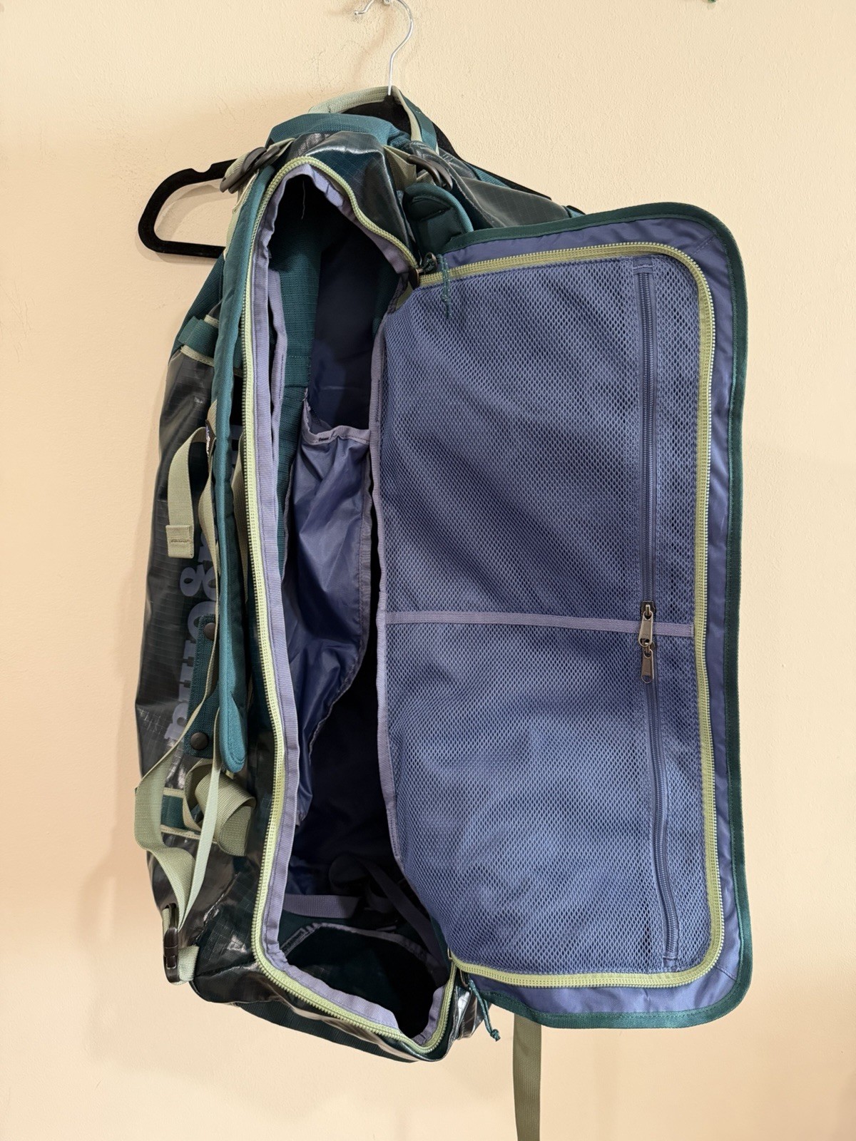 Patagonia Black Hole Duffel Backpack 70L dark Borealis green Rare