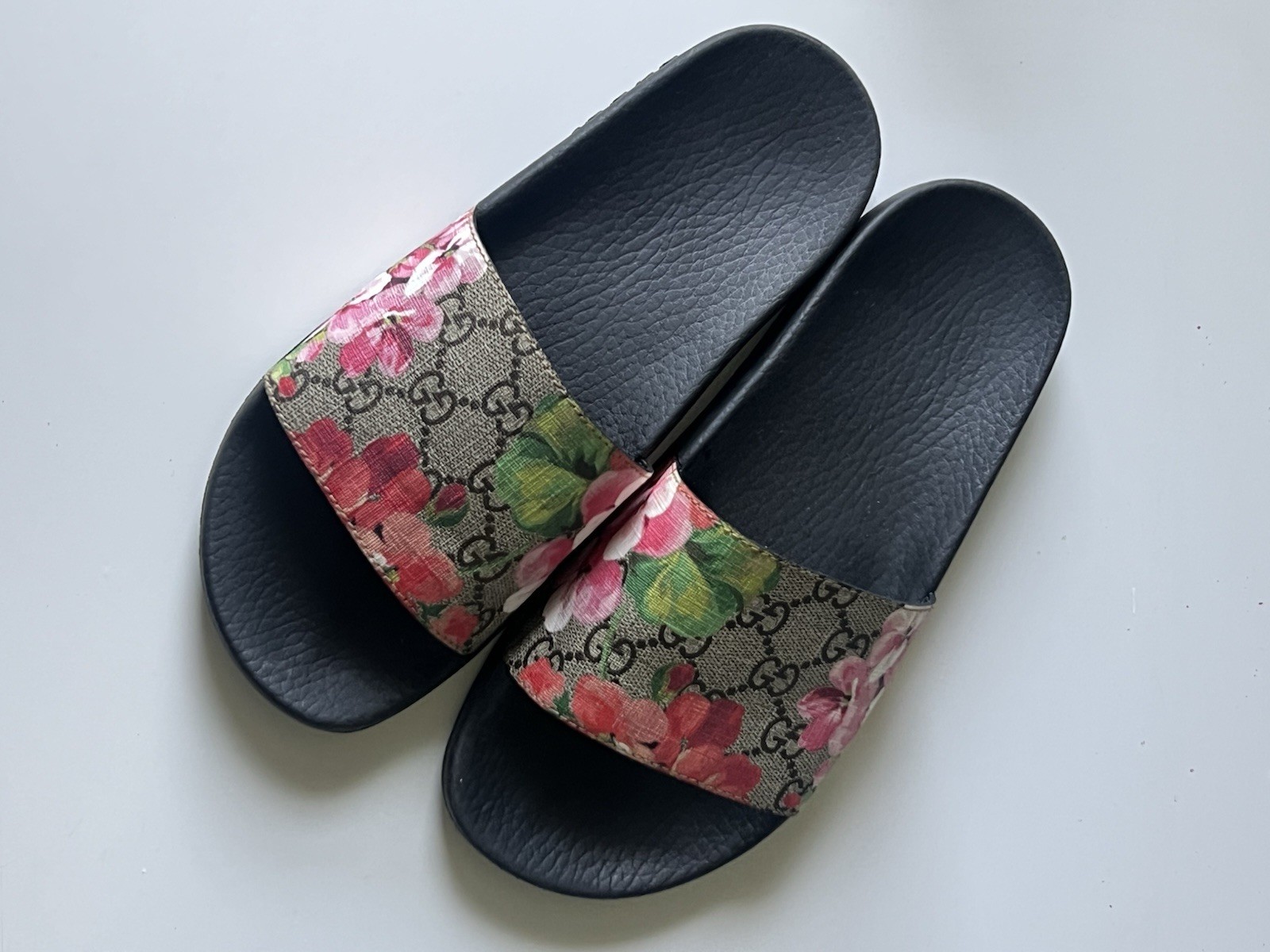Gucci GG Supreme Blooms Slides Floral Slide Sandals Size 7.5 w/ Box Authentic